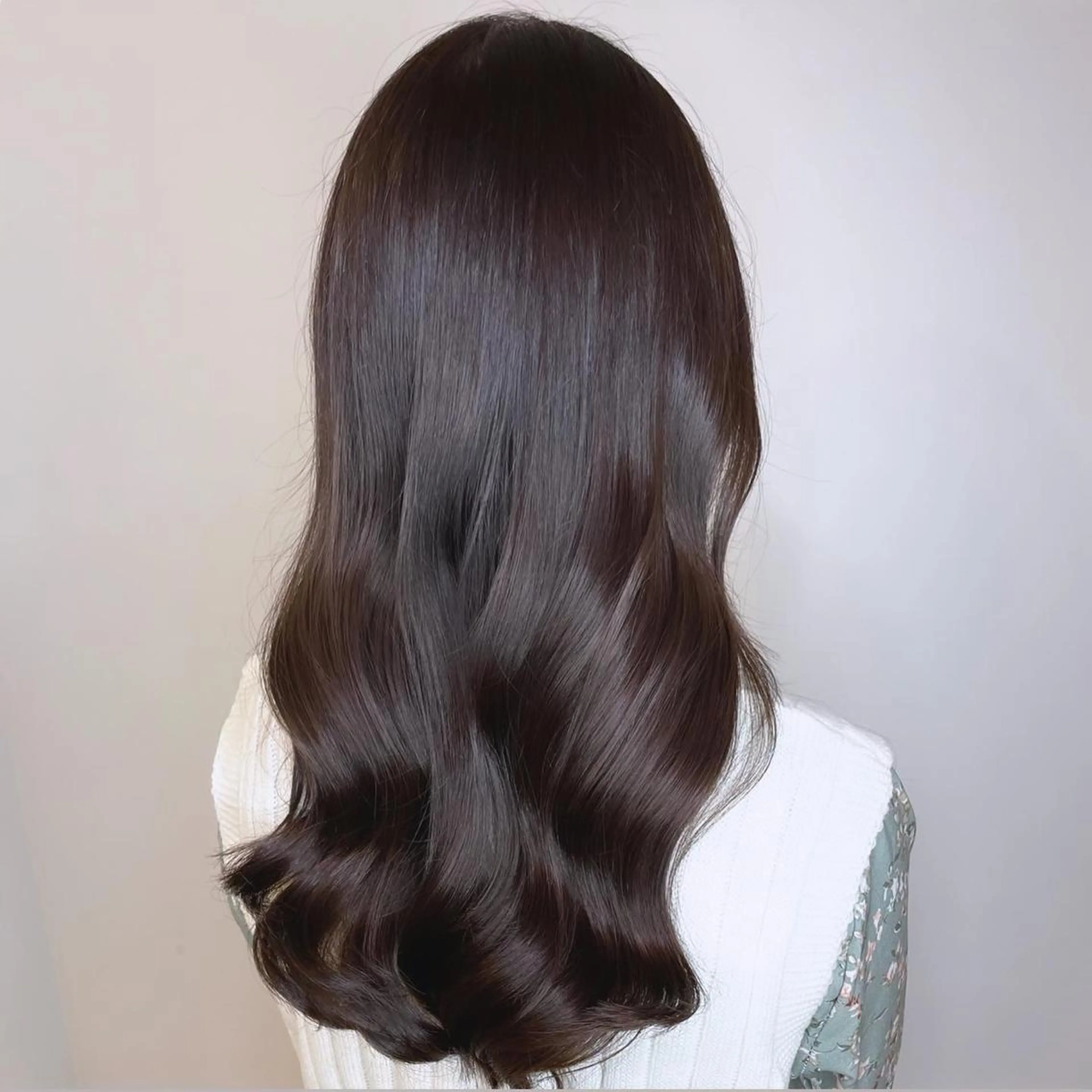 ロング カラー SALOWIN 表参道所属・シンカ 表参道のヘアスタイル