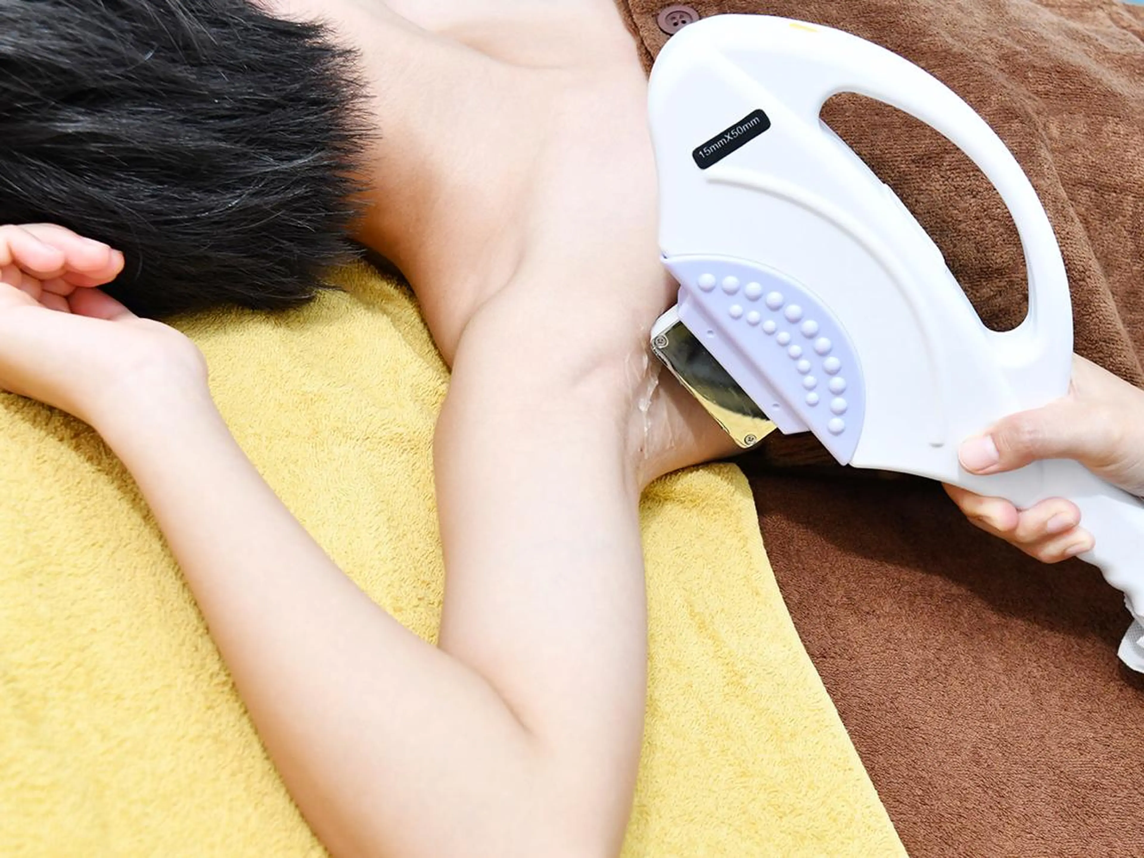 12月は全員対象!メンズ、レディース、キッズ◎ワキ脱毛500円!の写真