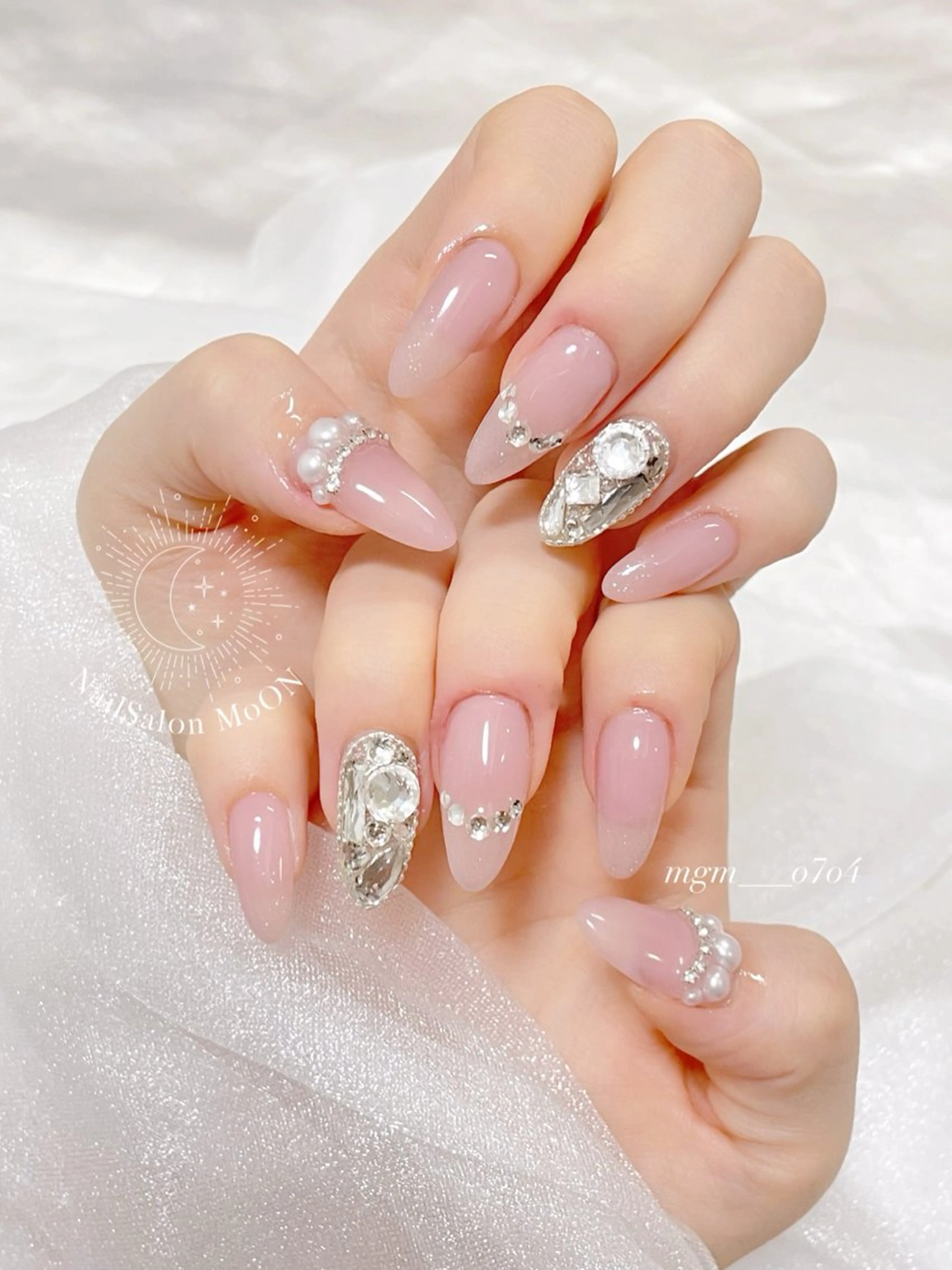 ハンドネイル ハンドケア MoON...❤︎ MeGuのネイルデザイン