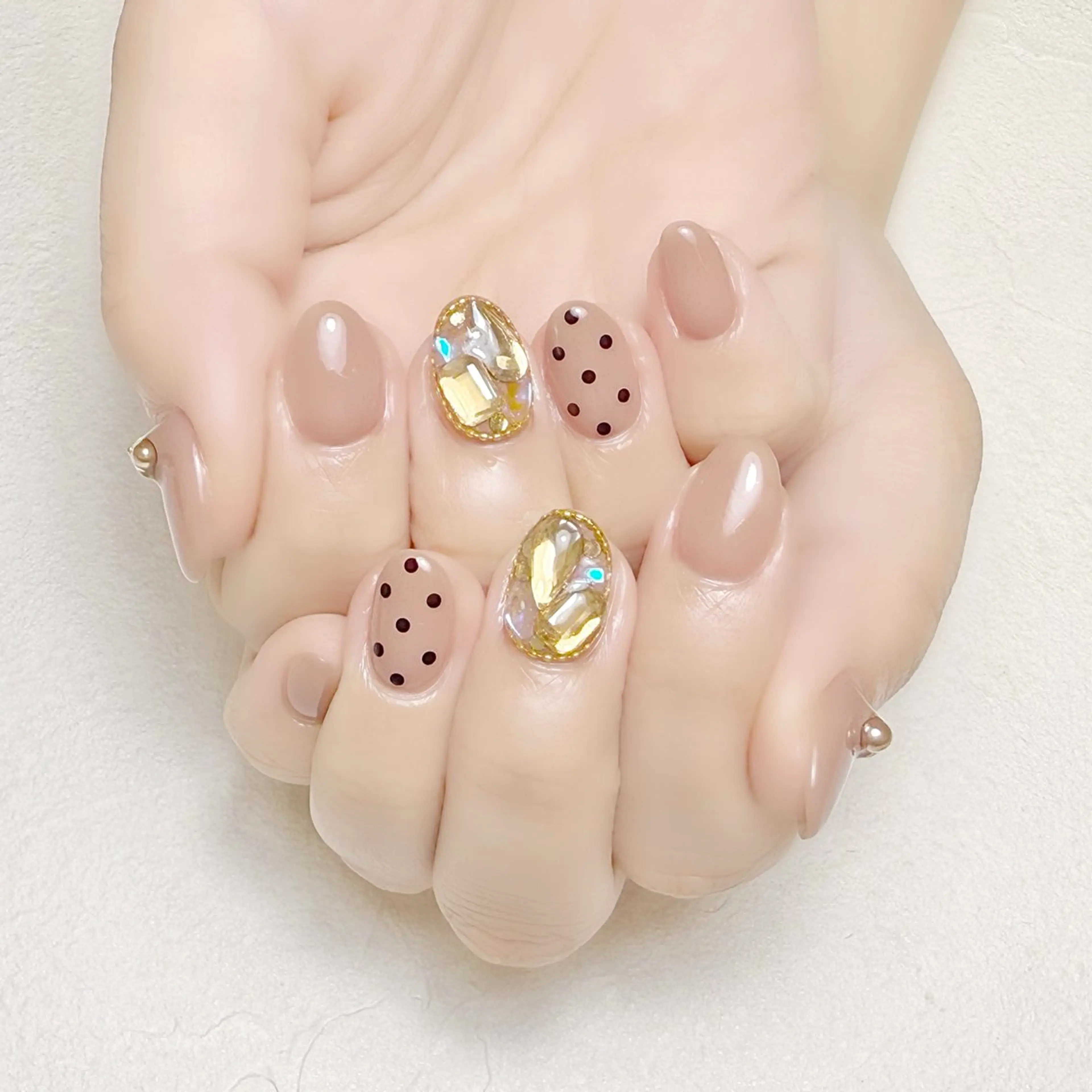 ネイル ドット ガーリー キラキラネイル ワンホンネイル rouse nail RISATOのネイルデザイン