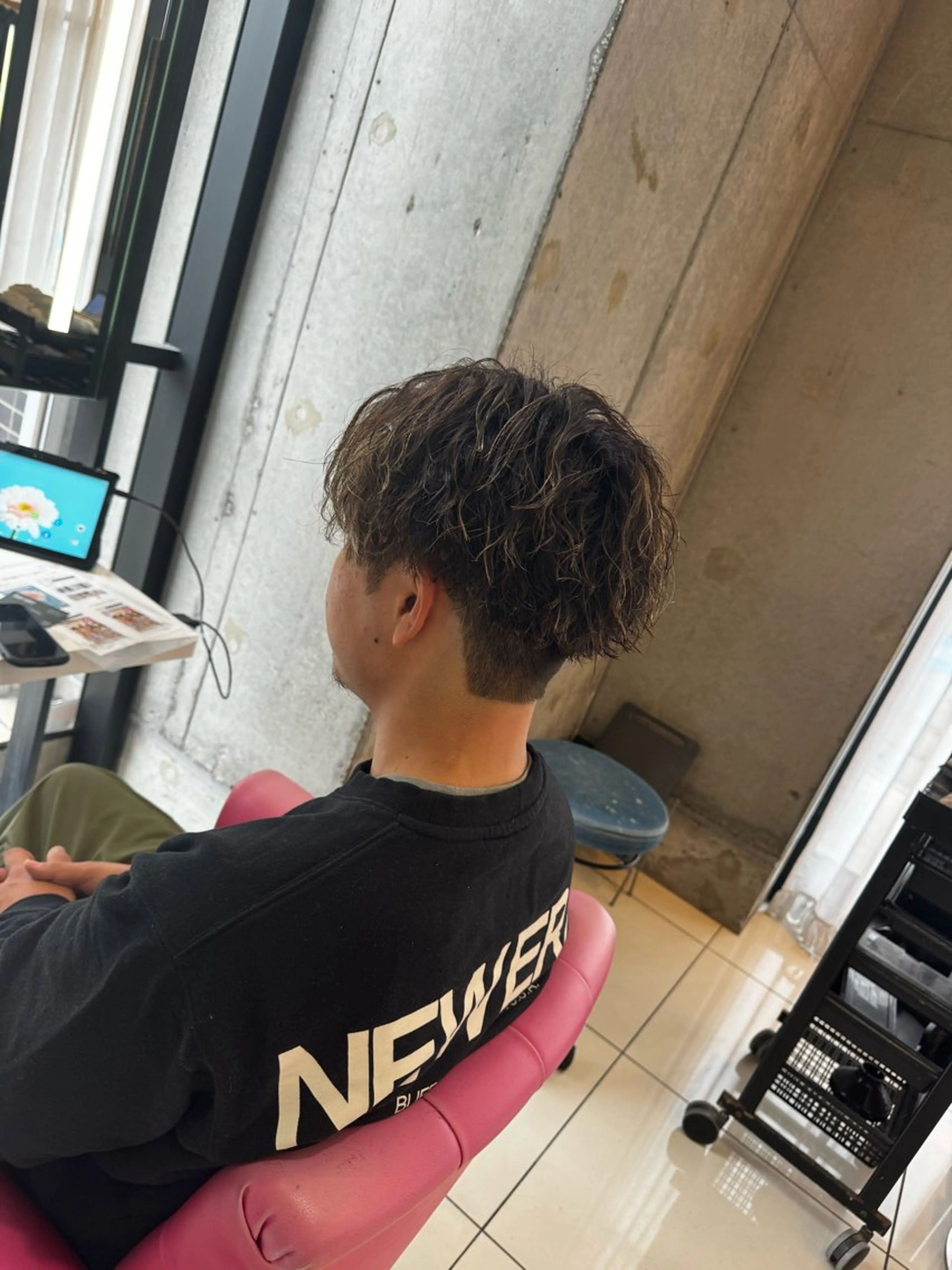 ショート パーマ メンズ メンズブリーチ メンズメッシュ メンズパーマ 刈り上げ Soul eater所属・Soul eater KANATAのヘアスタイル