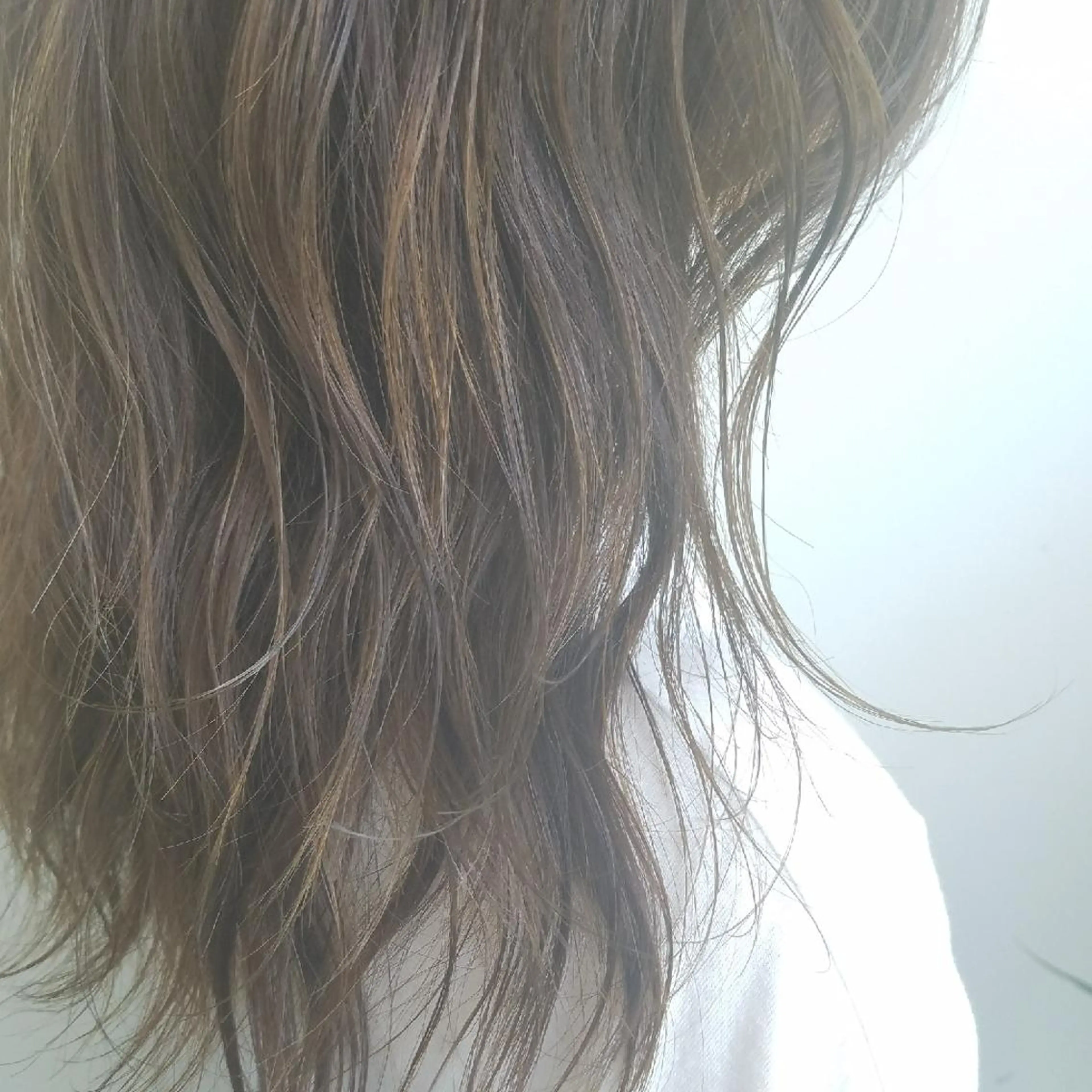 カラー ミディアム ハイライトカラー ハイライト iplus まつげ、眉毛、耳つぼのマツエク・マツパデザイン