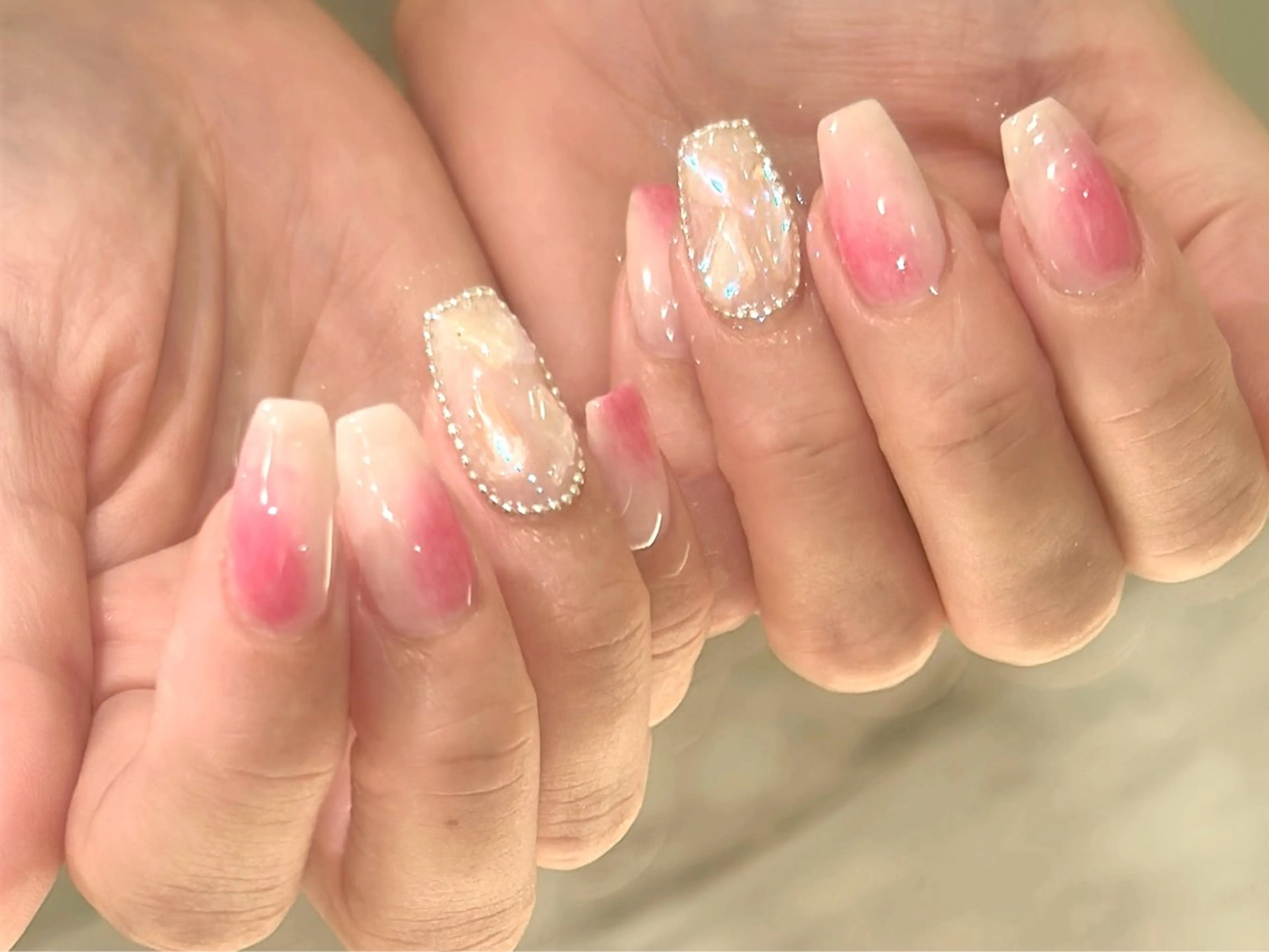 ネイル HENECY💞 SHIERIのネイルデザイン