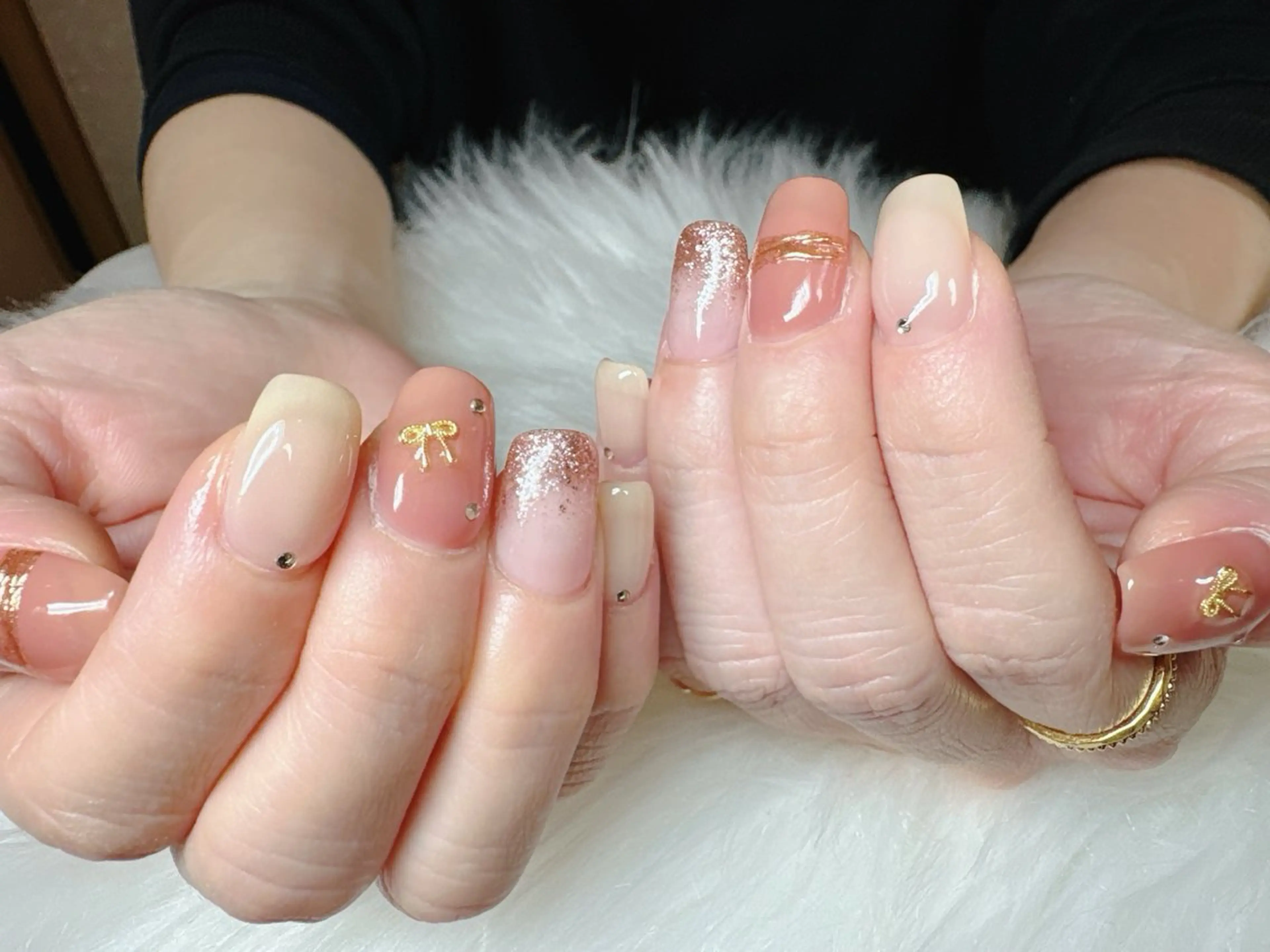 ネイル ECLAT エクラ所属・寺山 千鶴のネイルデザイン