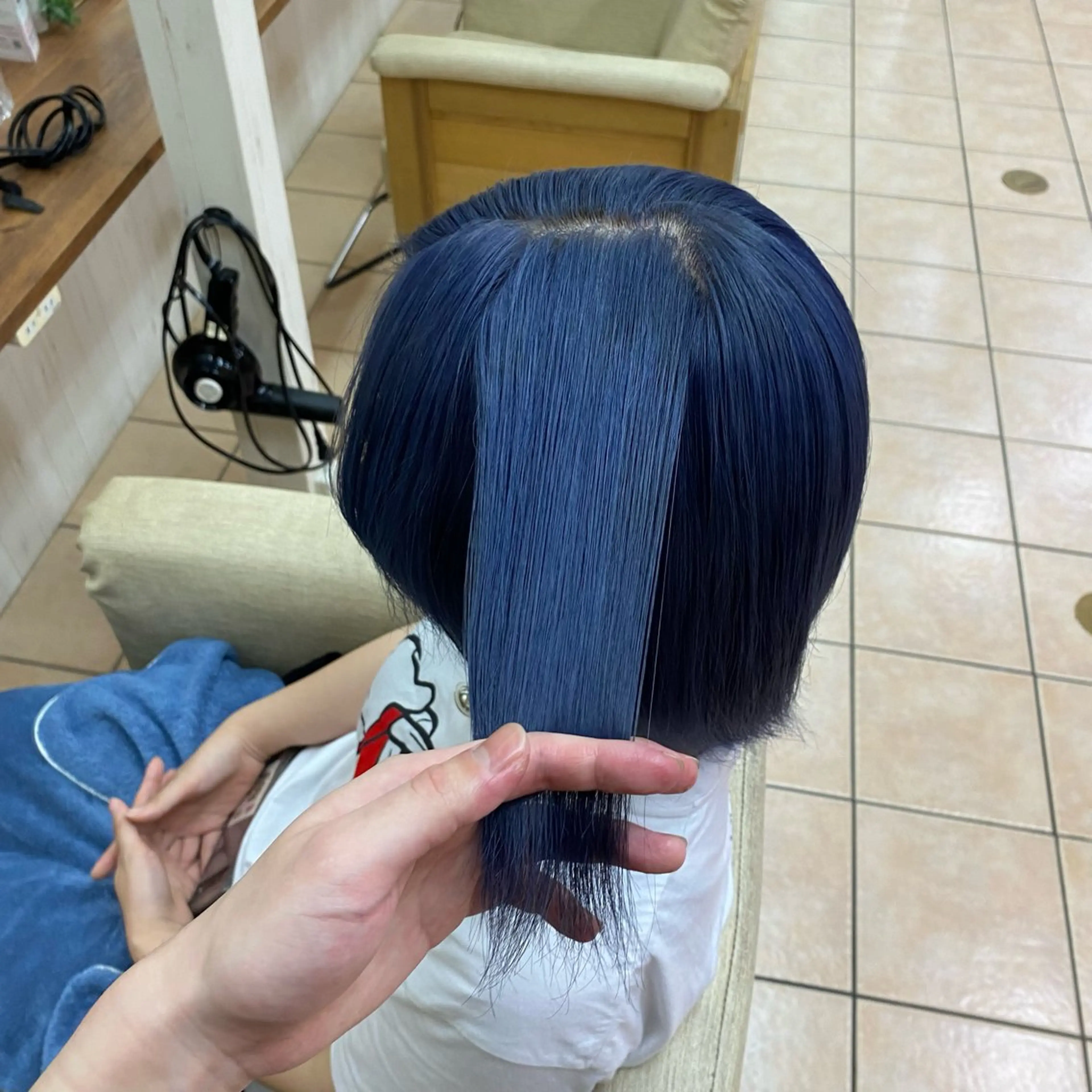 ショート カラー ブルーカラー 🥣ブリーチ・カラー 平城秀馬/原宿のヘアスタイル