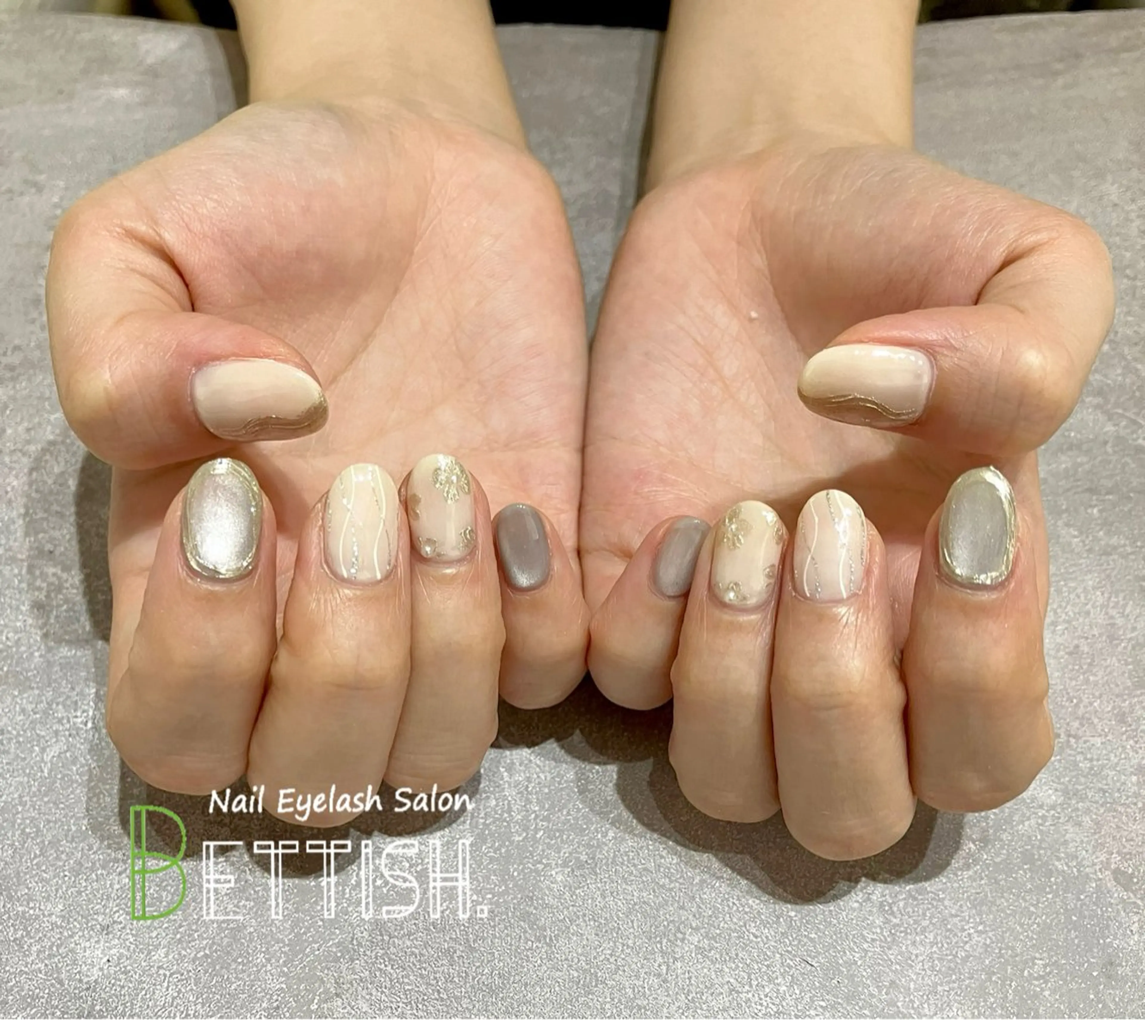 ネイル ラメ(グリッター) ミラーネイル シルバー ハンドネイル BETTISH. KUMIKO☺︎︎のネイルデザイン