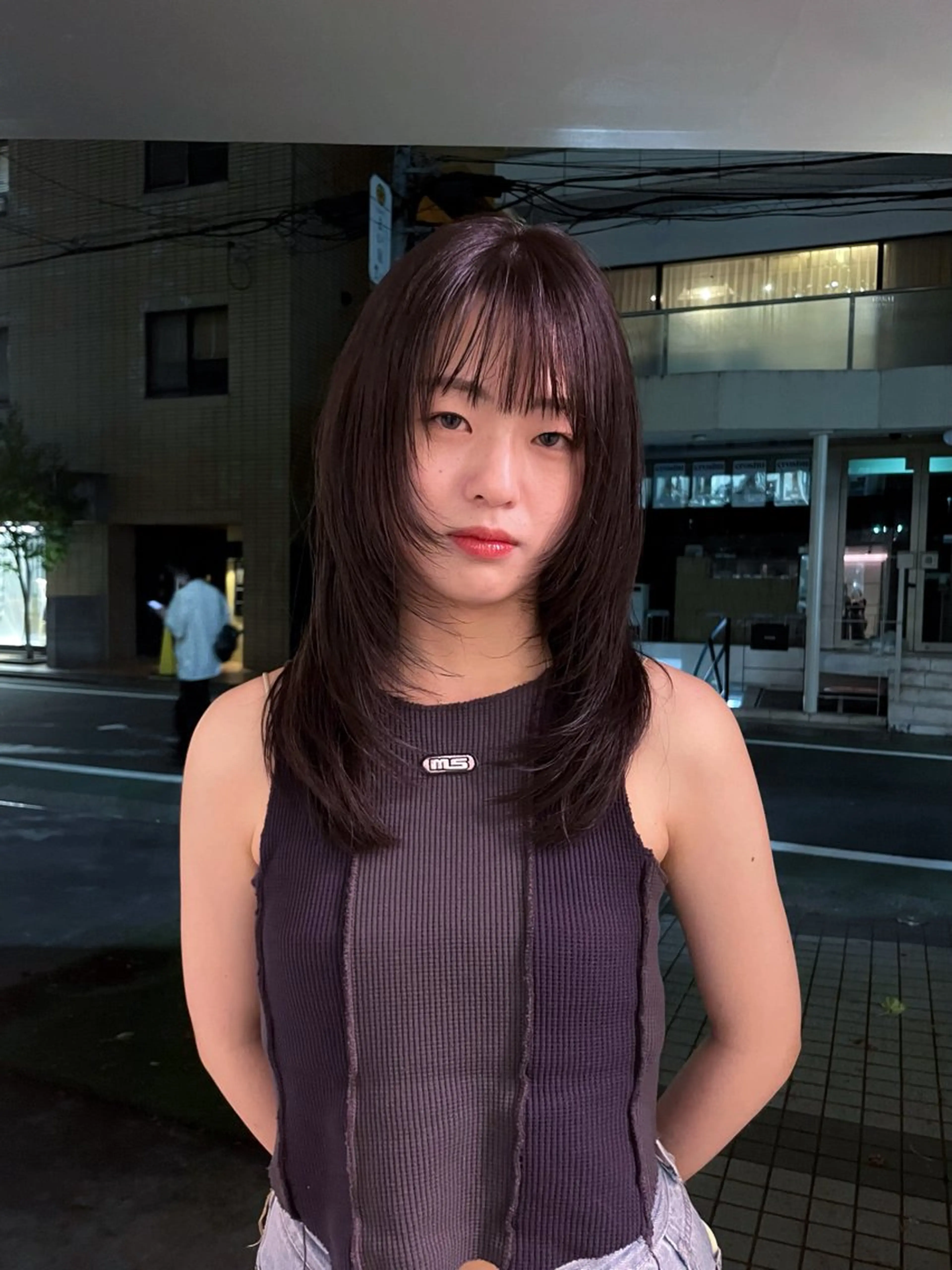 セミロング FILMS 綾菜のヘアスタイル