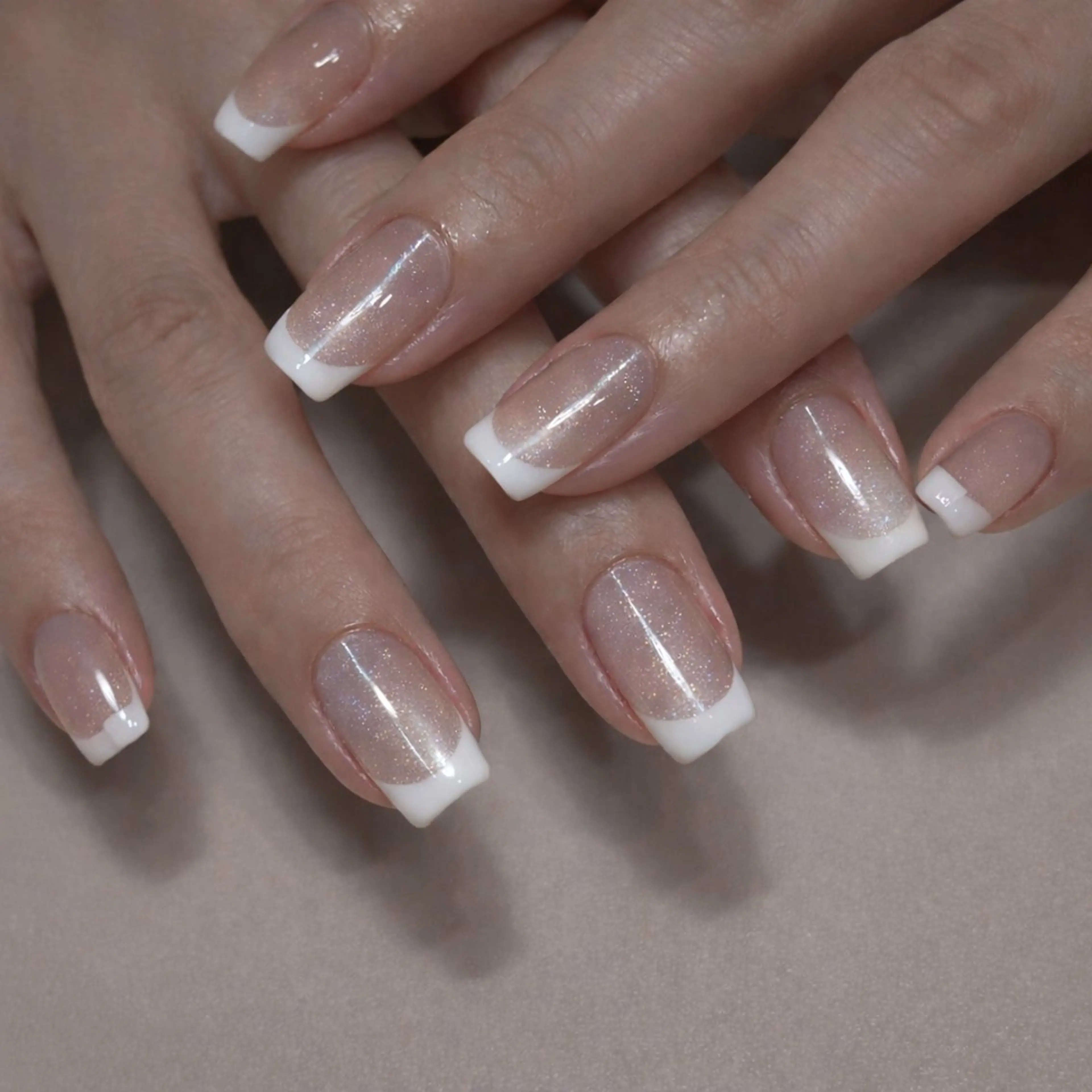 1月限定🧣オフ無料【オフなし/あり】フレンチネイル✨マグネットベースの写真