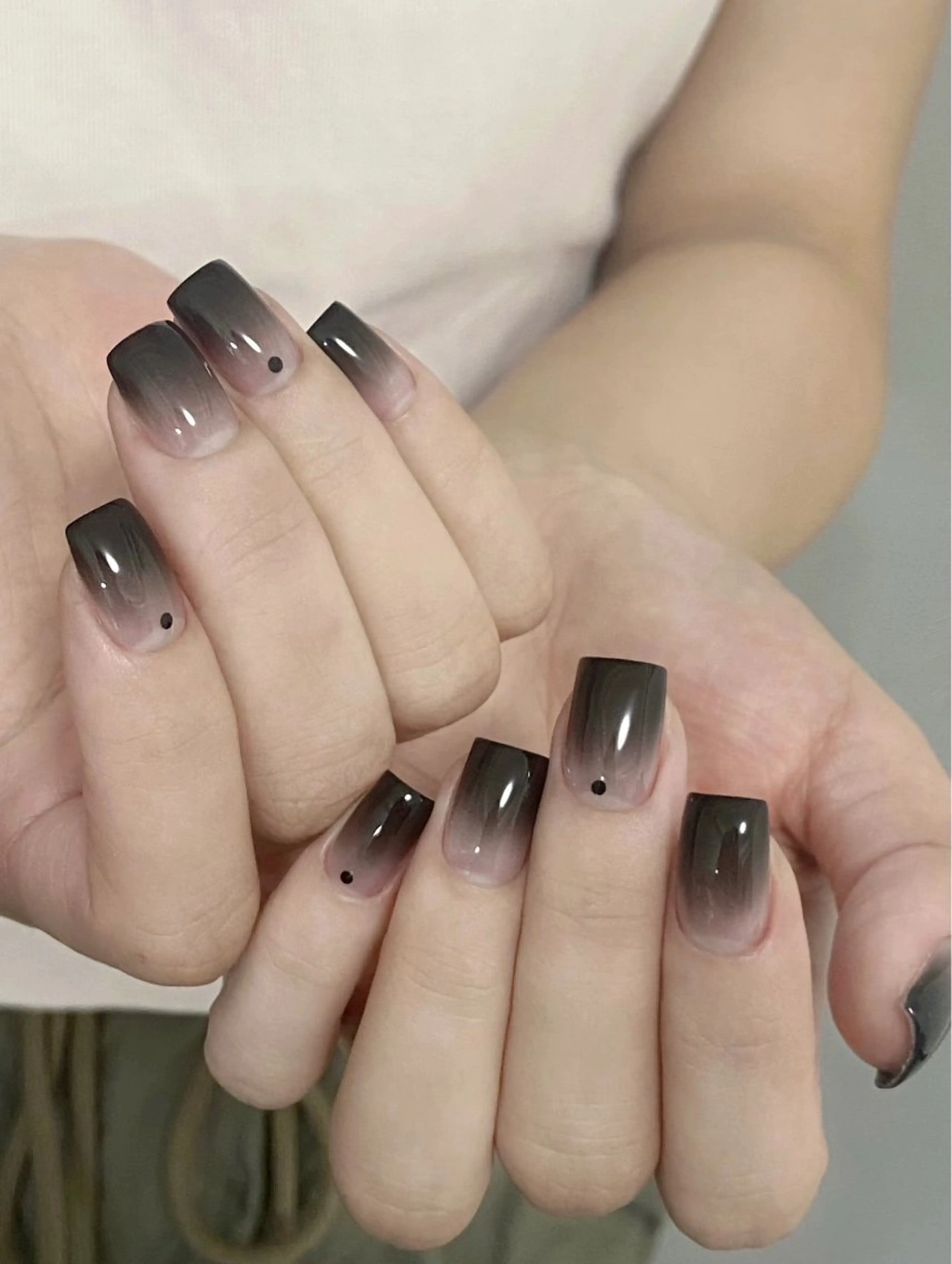 ネイル オーロラネイル 長さ出し フットネイル 韓国ネイル ラメ(グリッター) ハンドネイル 👍thumbs up nail👍のネイルデザイン