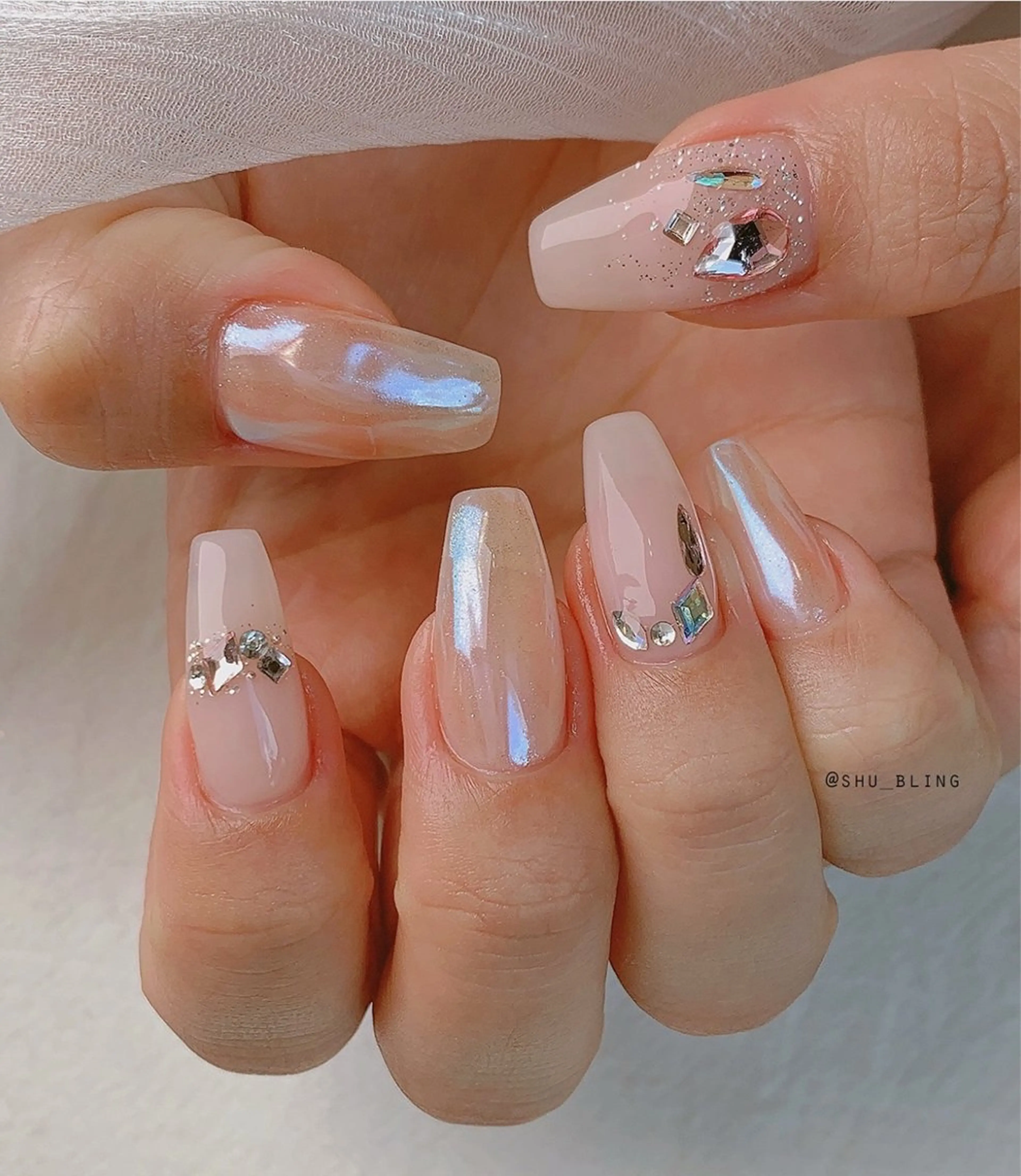 ネイル フラッシュネイル フレンチネイル グラデーション キラキラネイル 韓国ネイル ハンドネイル rina nailのネイルデザイン