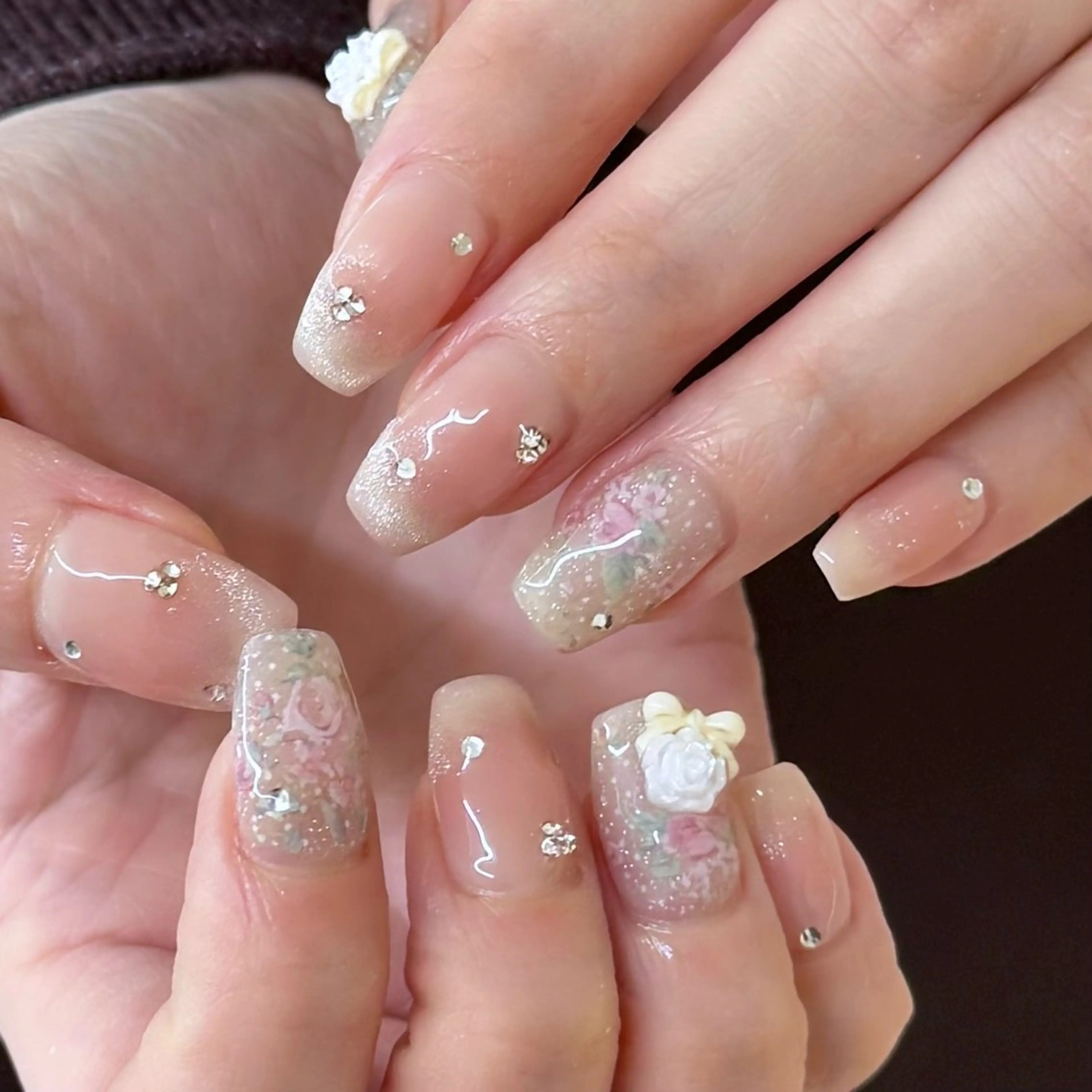 ネイル ハンドネイル ハンドケア Chizuru ☾ ໋のネイルデザイン