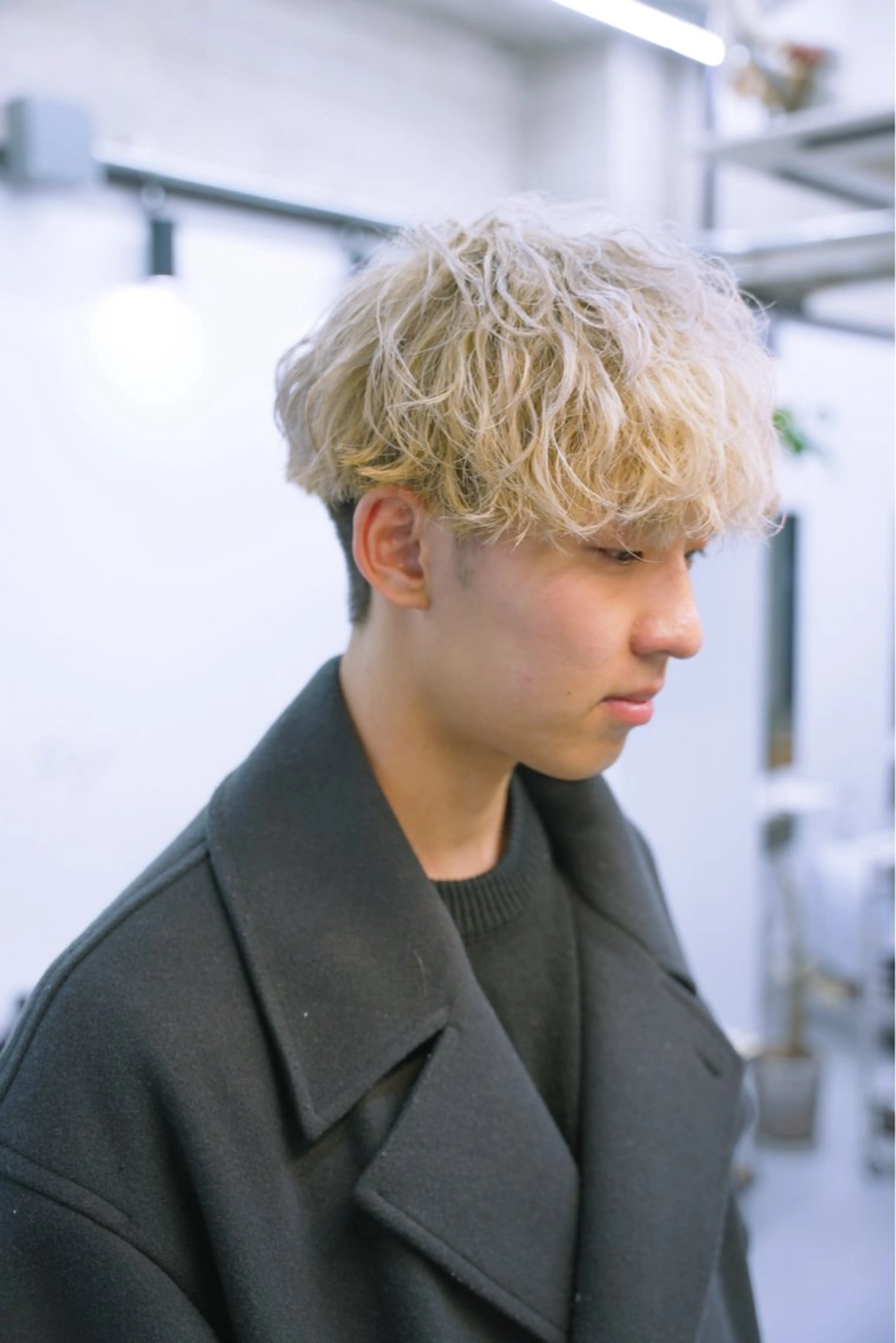 ショート カラー メンズ カット ヘアカラー パーマ スパイキーショート パーマ　具志堅　太志のヘアスタイル