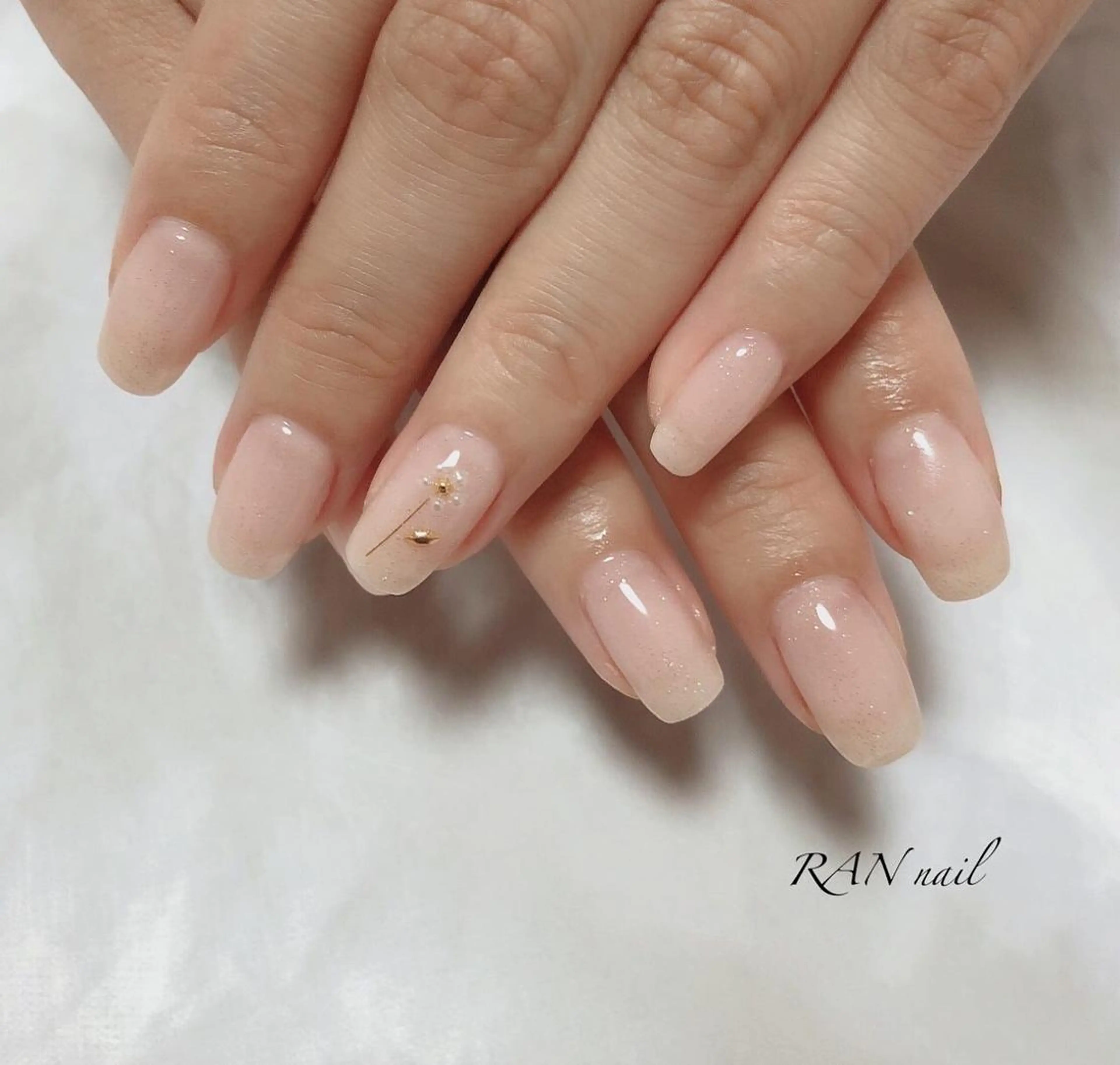 ネイル フラワーネイル ジェルネイル ラメ(グリッター) パラジェル ピンク ハンドネイル フットネイル RAN nail 〜ランネイル〜所属・RAN nailのネイルデザイン