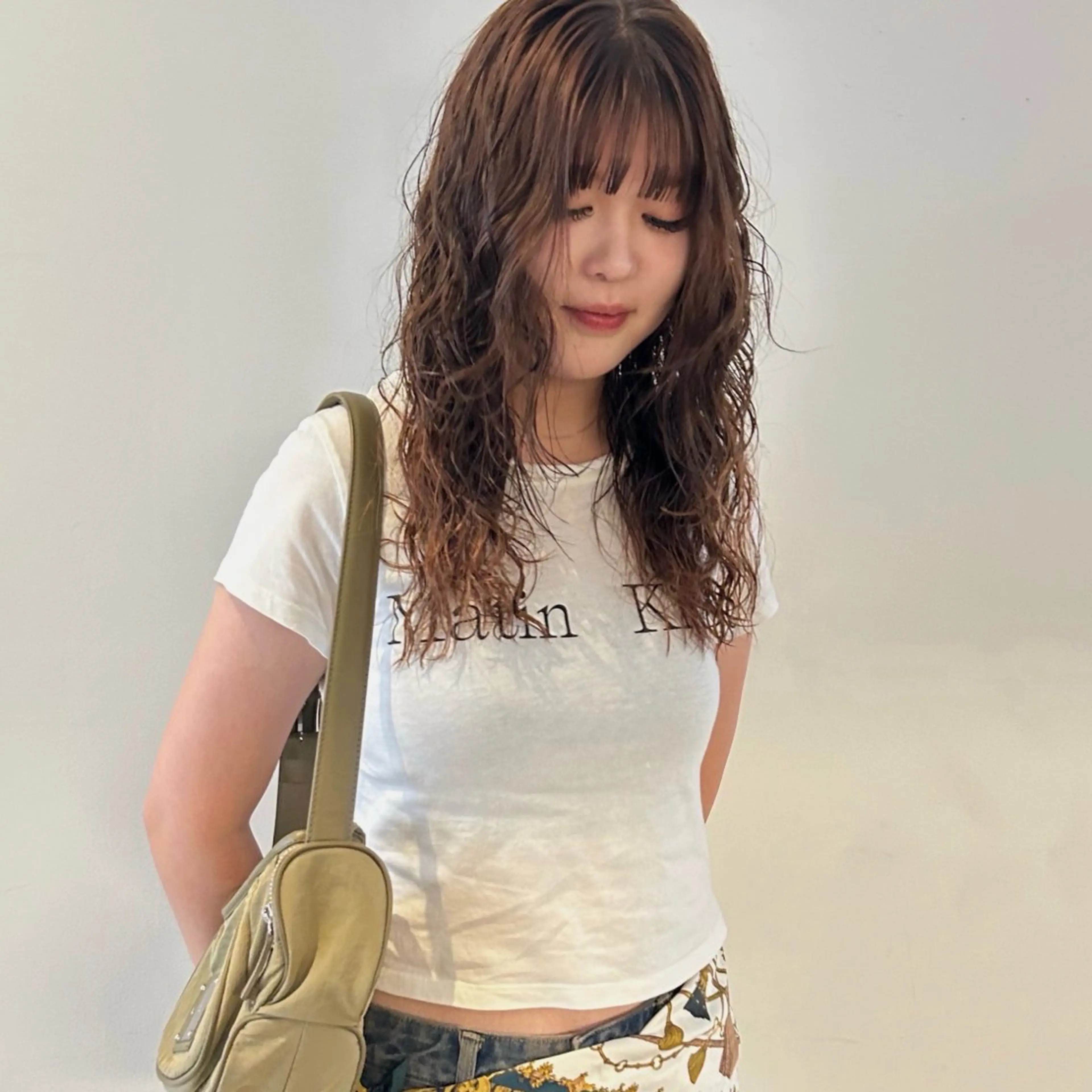 セミロング パーマ セミロングパーマ 顔まわりレイヤー 顔周りカット レイヤーカット カット パーマ トリートメント nonoka オリーブ/グレージュのヘアスタイル