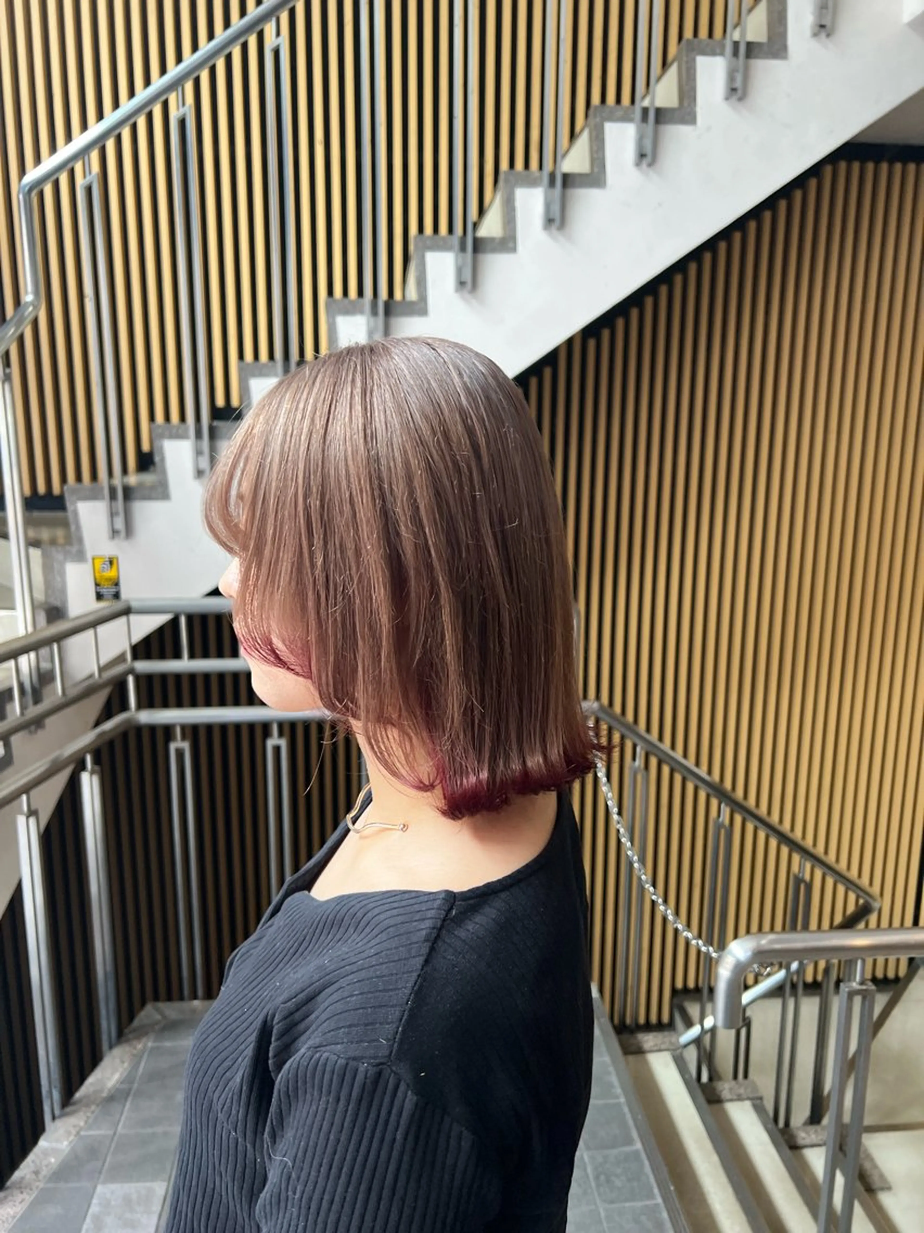 ミディアム カラー カット ヘアカラー ハイトーンカラー 坂本 翼のヘアスタイル