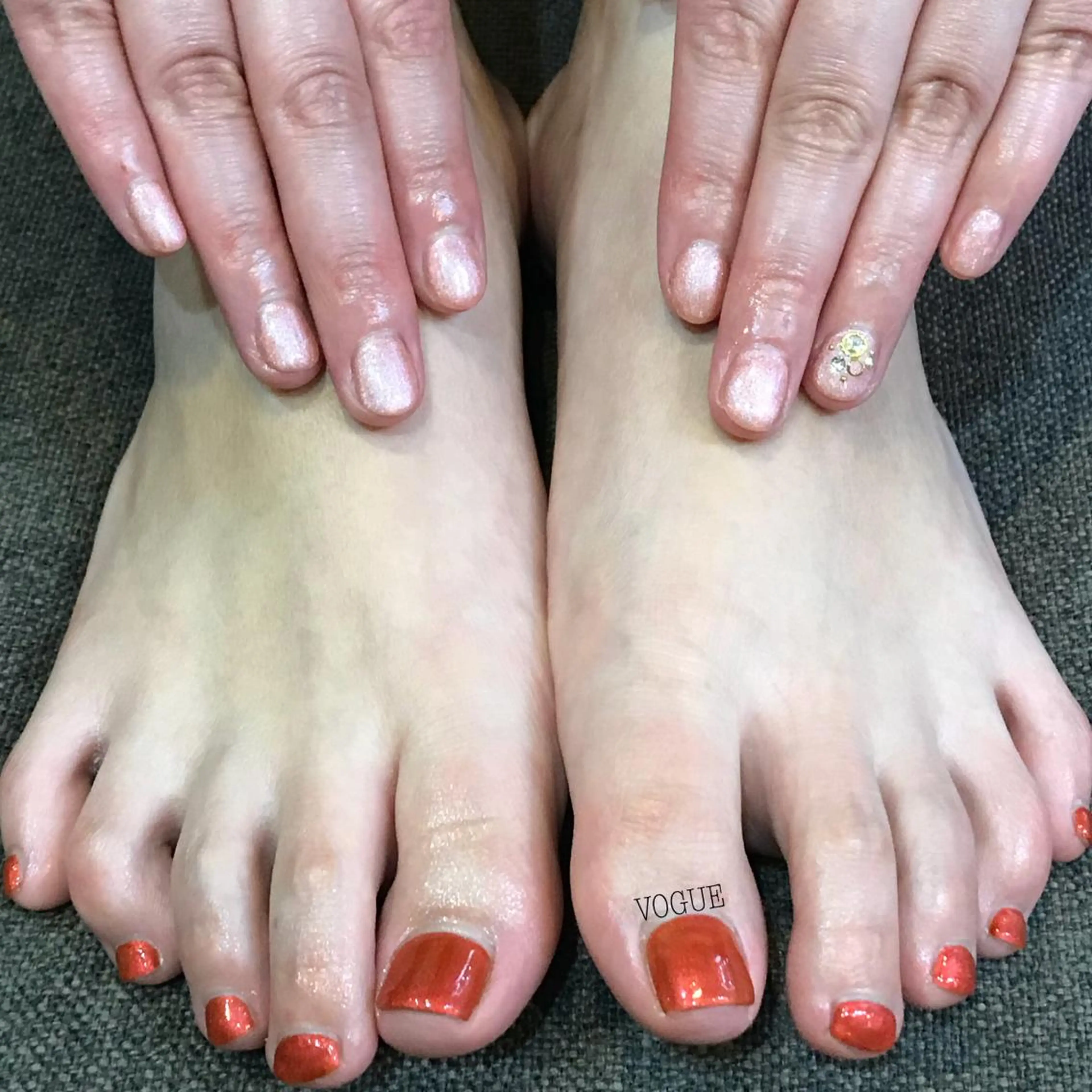 ネイル ハンドネイル VOGUE ×SWANのネイルデザイン
