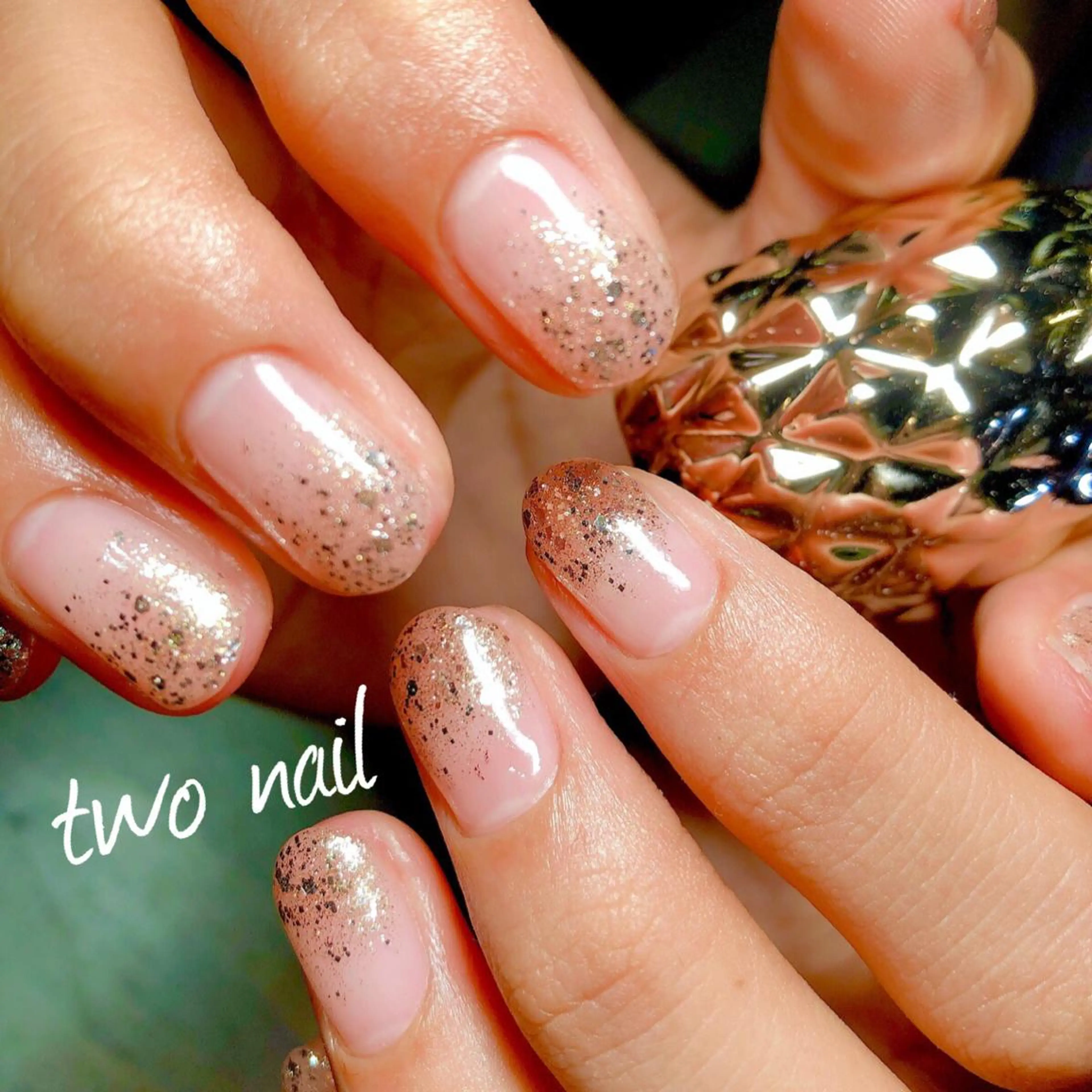 ネイル ラメ(グリッター) ラメグラデーション ハンドネイル two nailのネイルデザイン
