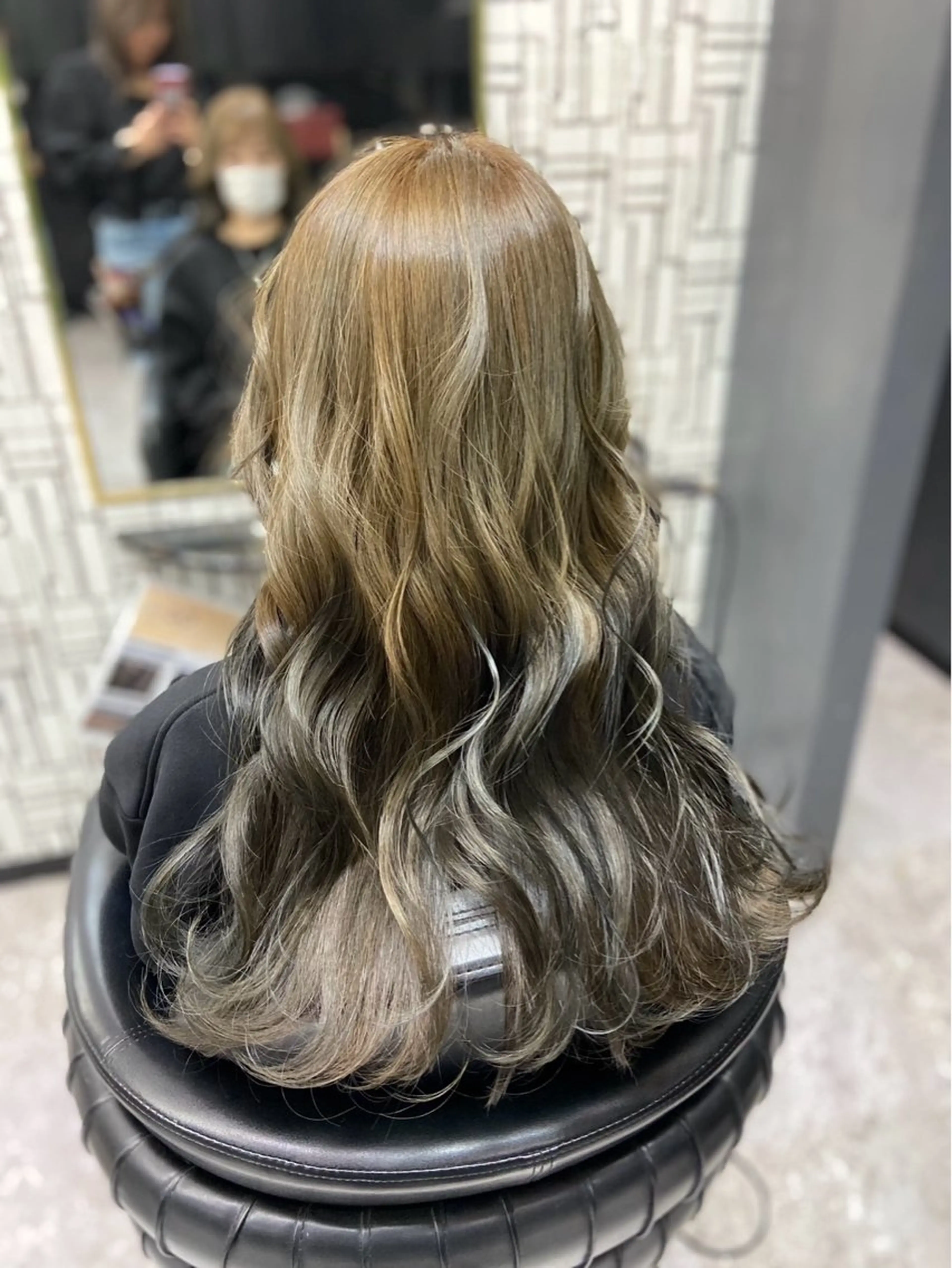 ロング ヘアカラー 北村 理奈のヘアスタイル