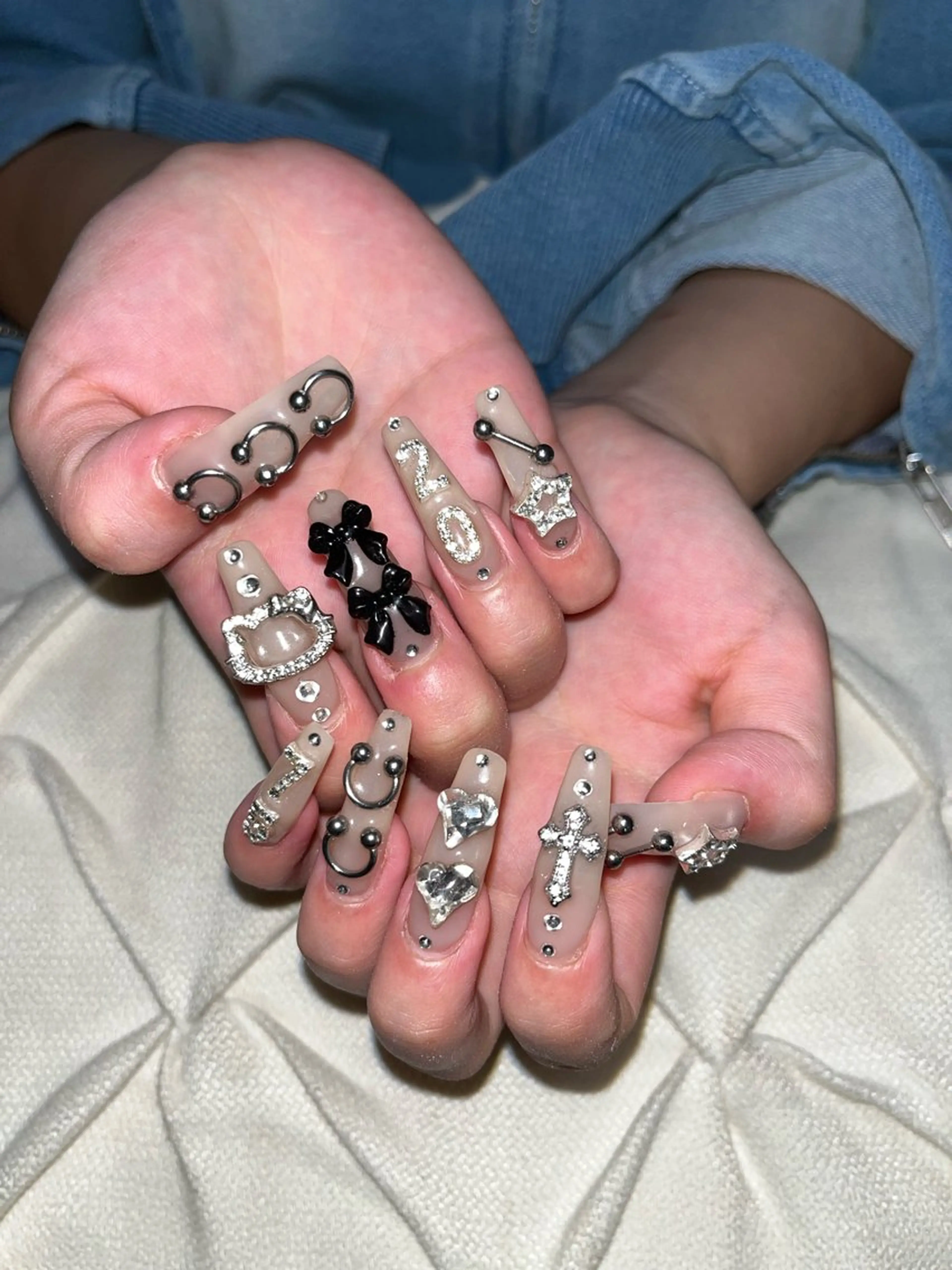 ネイル nail.salon .Reversalのネイルデザイン