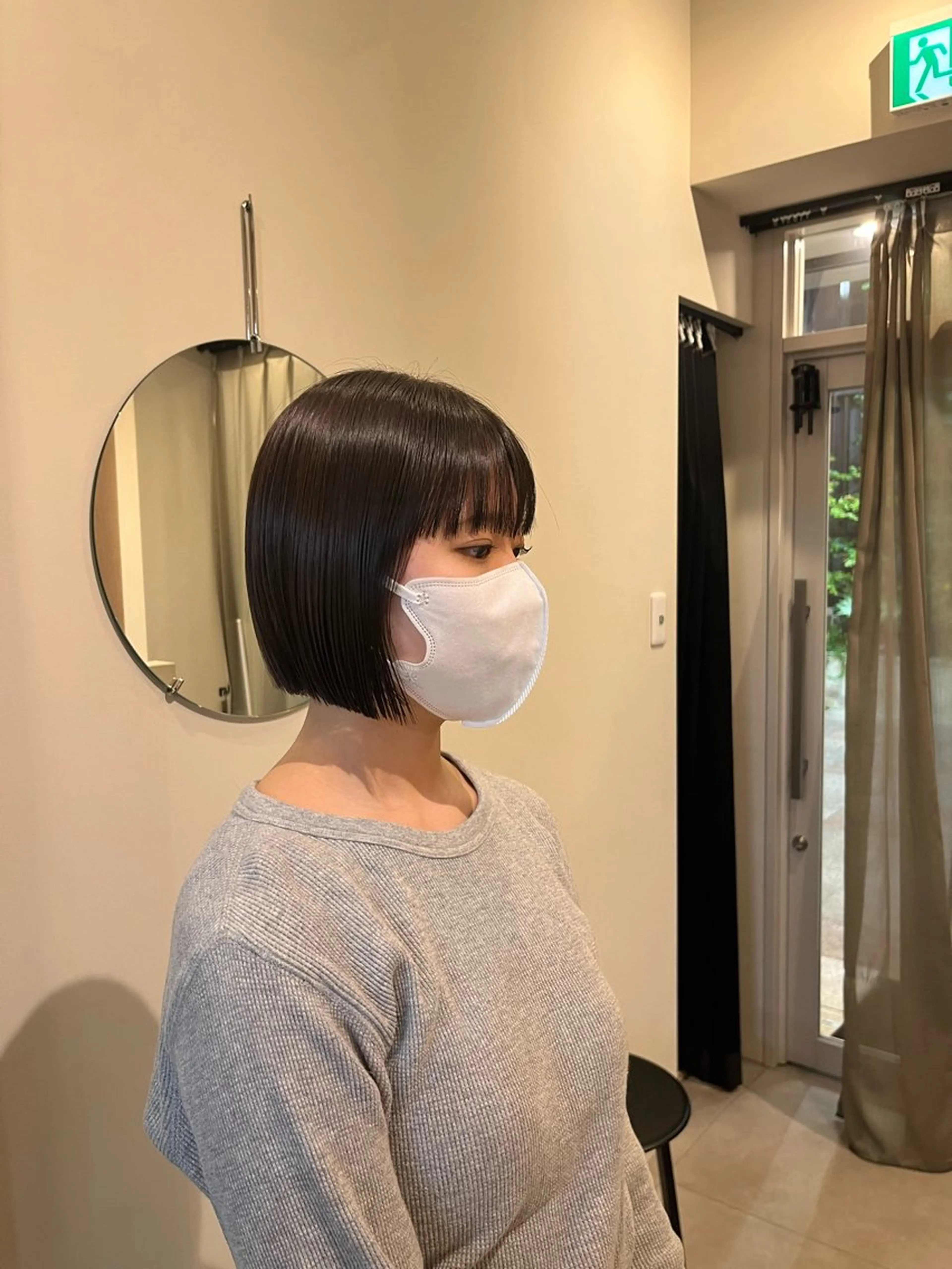 ショート カラー 藤川 千歳のヘアスタイル