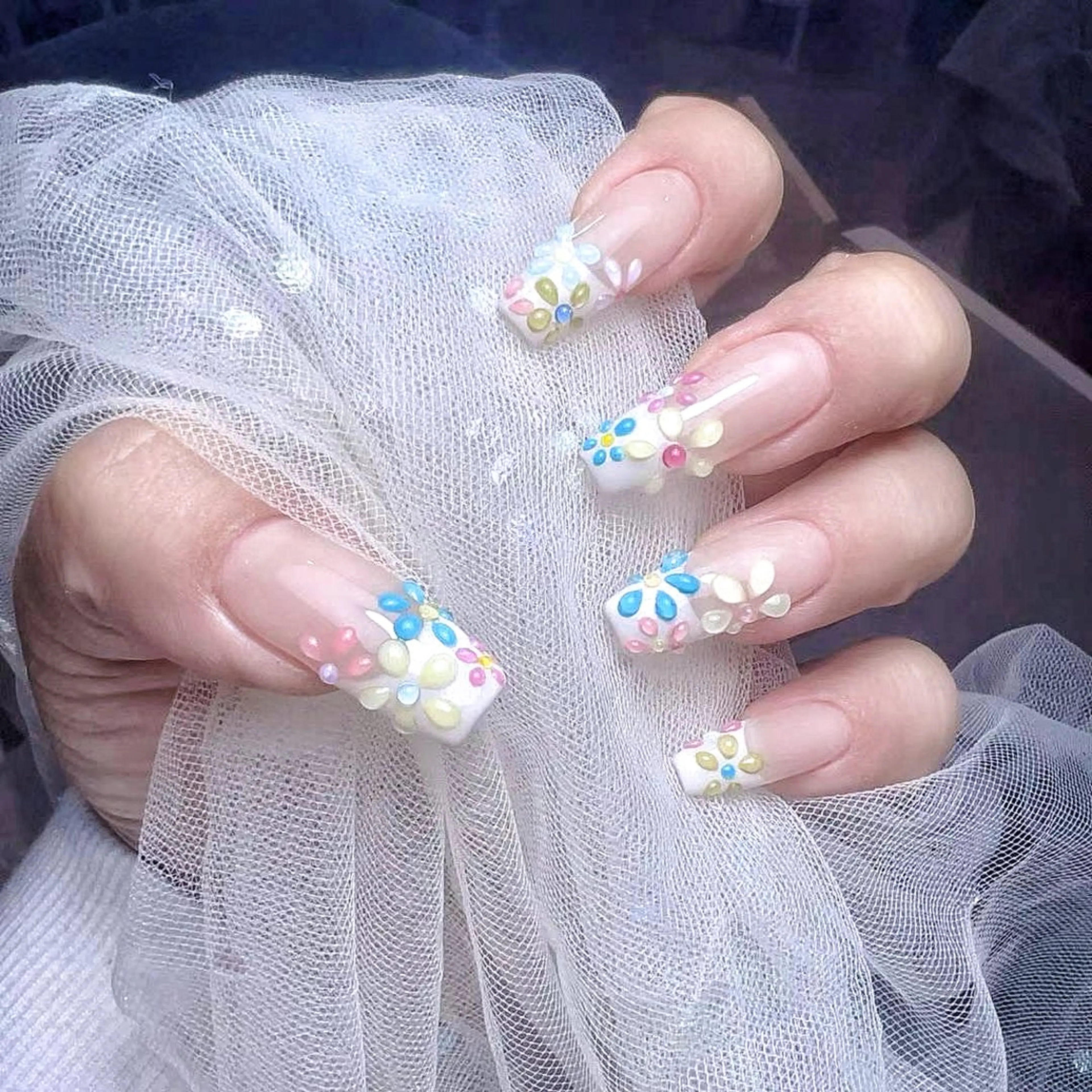 ネイル アートネイル ジェルネイル グラデーション 持ち込み オフィスネイル ハンドネイル ハンドケア LUXE NAIL SALONのネイルデザイン