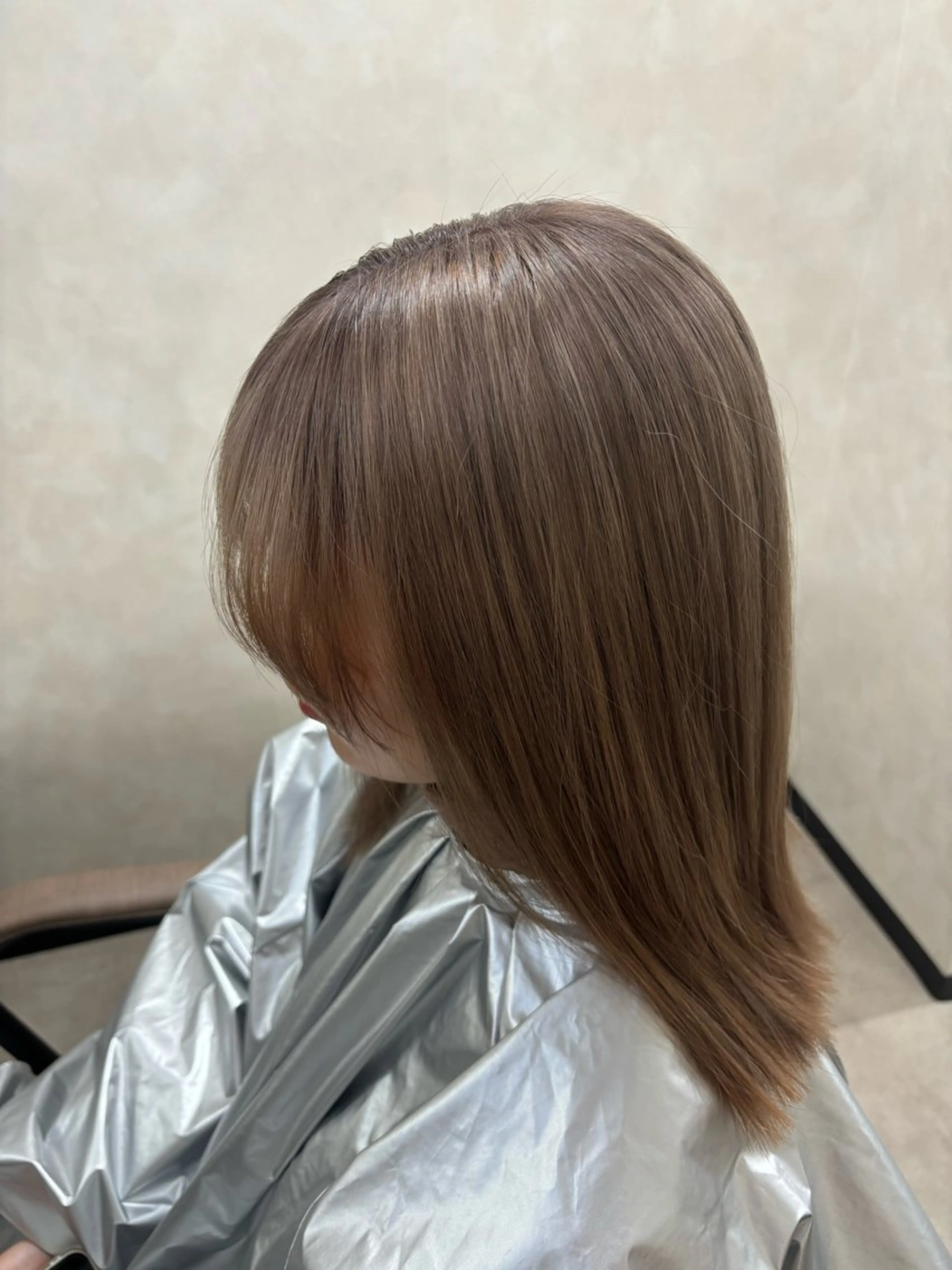 セミロング カラー ブリーチ ピンクカラー 顔周りカット 韓国風ヘア カット ヘアカラー トリートメント 竹内滉太 当日予約⭕️のヘアスタイル