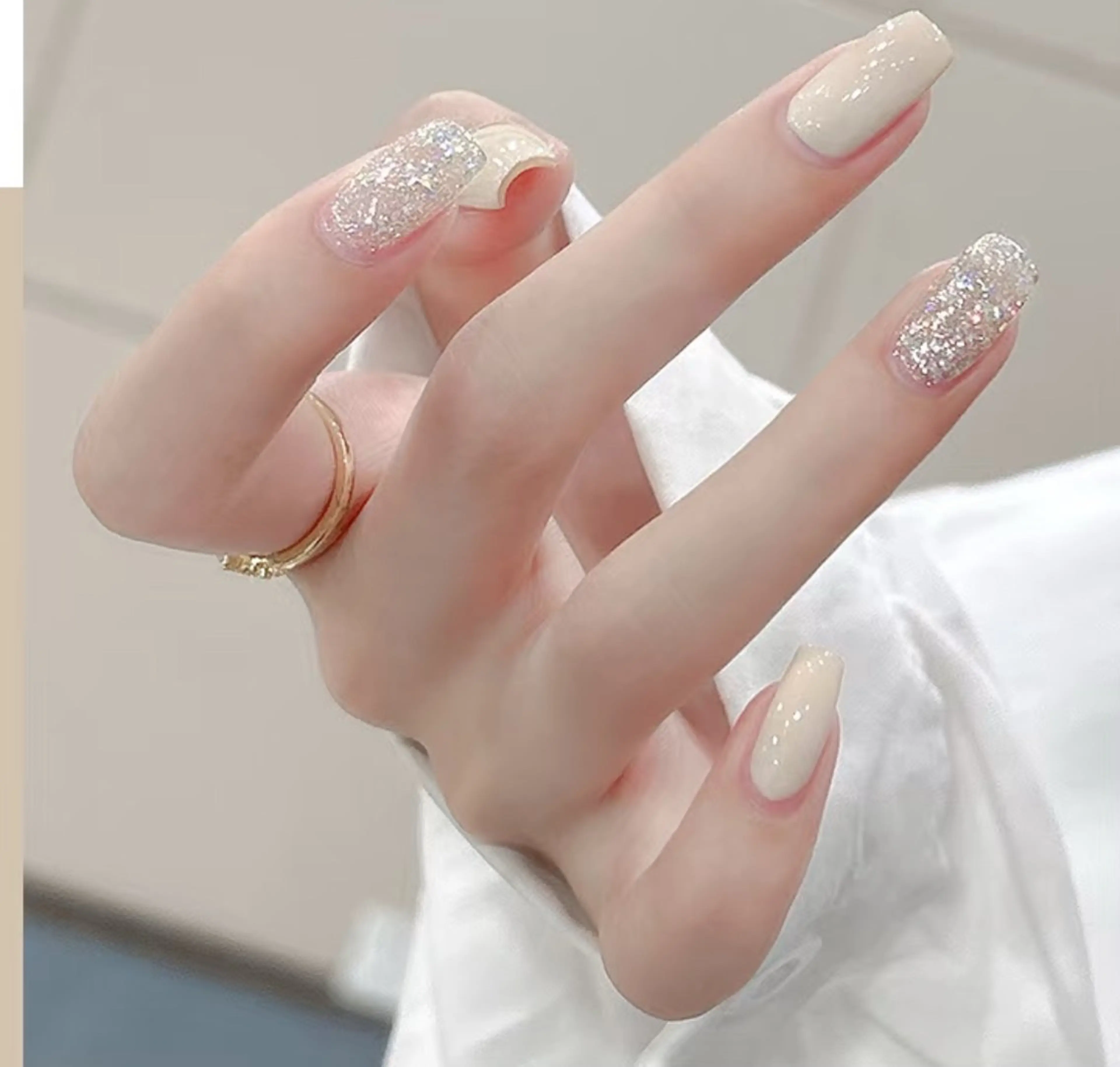 ネイル シンプルネイル liora nail yzのネイルデザイン