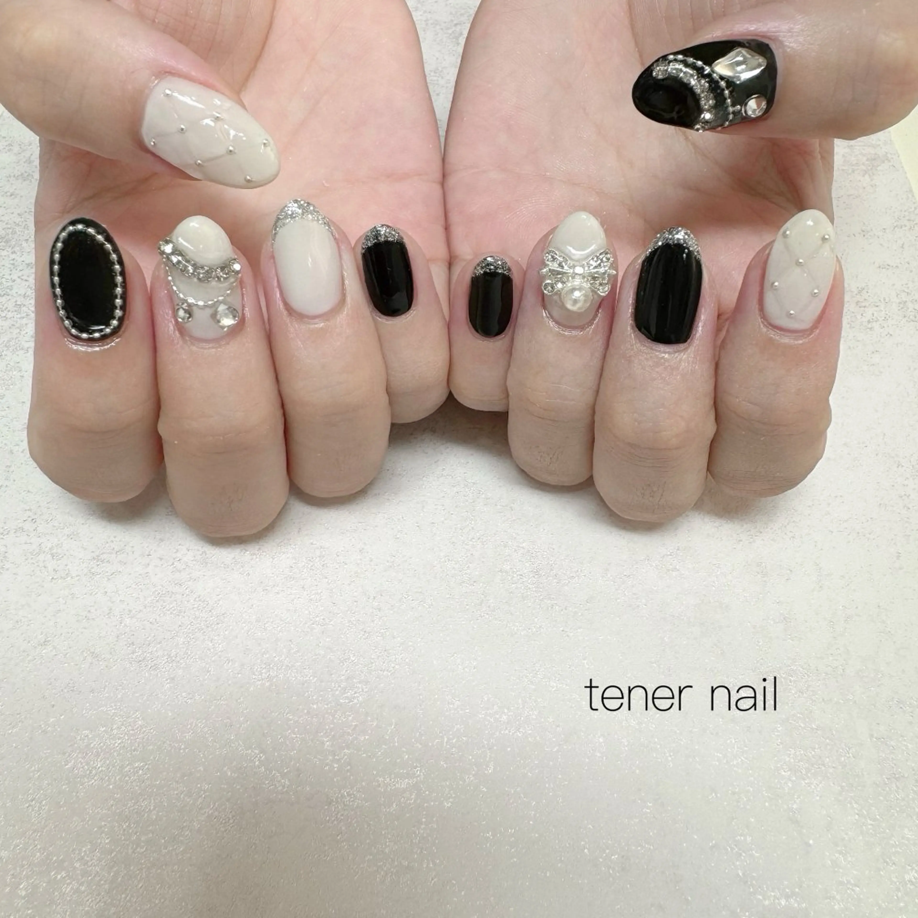 ネイル ホワイト ハンドネイル tener  nail  テネルネイル所属・テネルネイル tener nailのネイルデザイン
