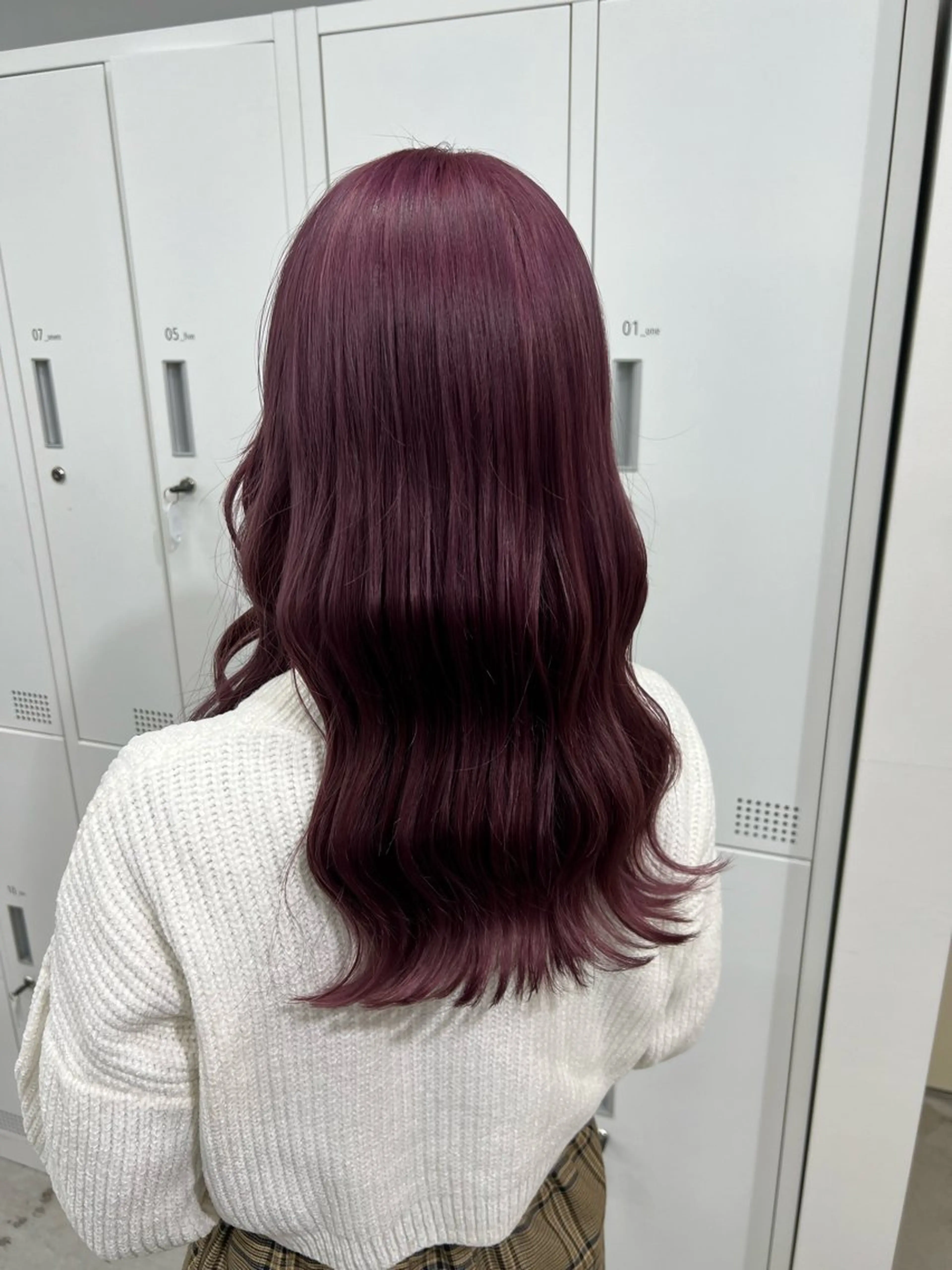 セミロング ヘアカラー maya レイヤーカットのヘアスタイル