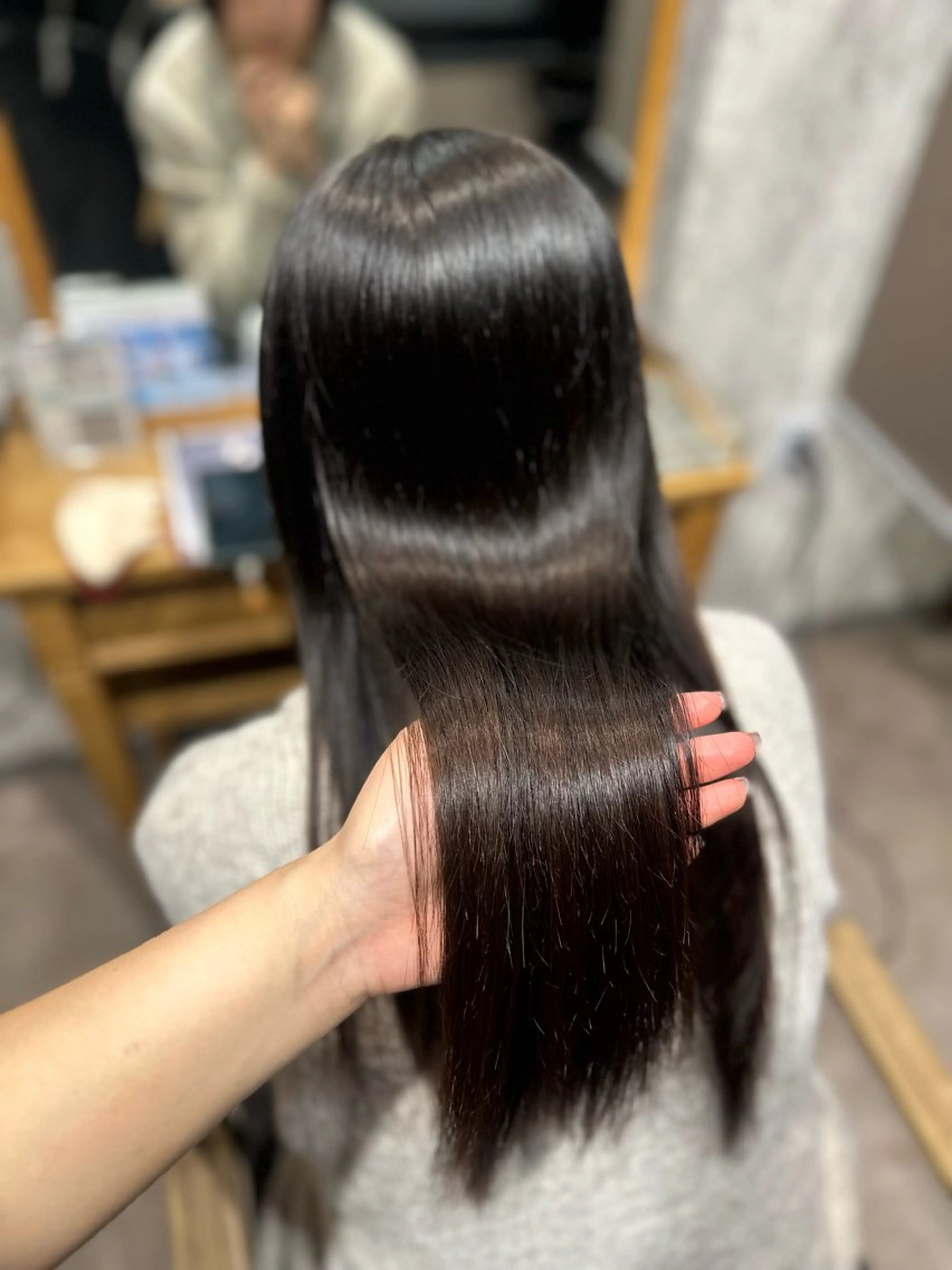 ロング 縮毛矯正 トリートメント 濱本 樹蘭のヘアスタイル