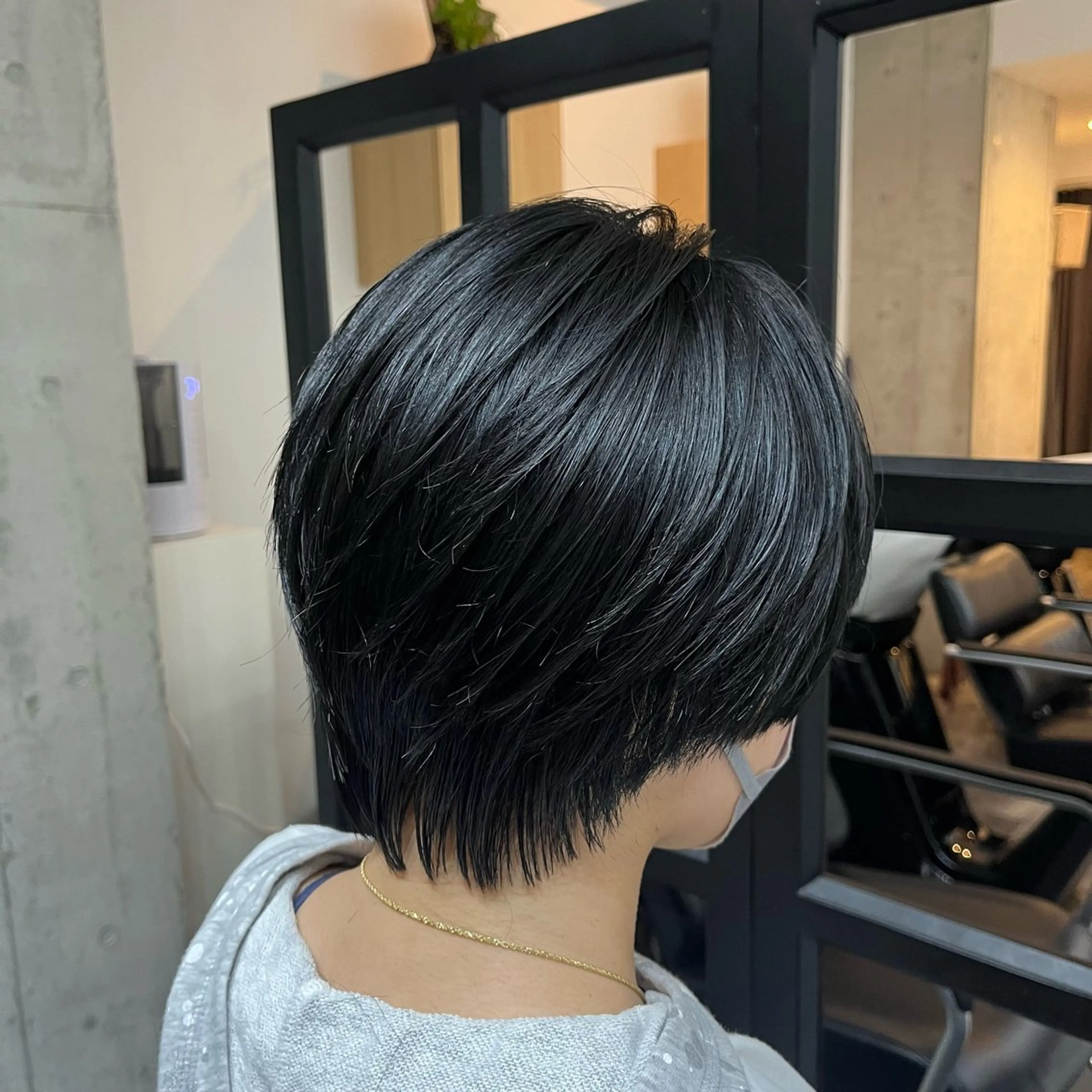 ショート カット ヘアカラー トリートメント 透明感カラー /艶カラー/井上あいのヘアスタイル