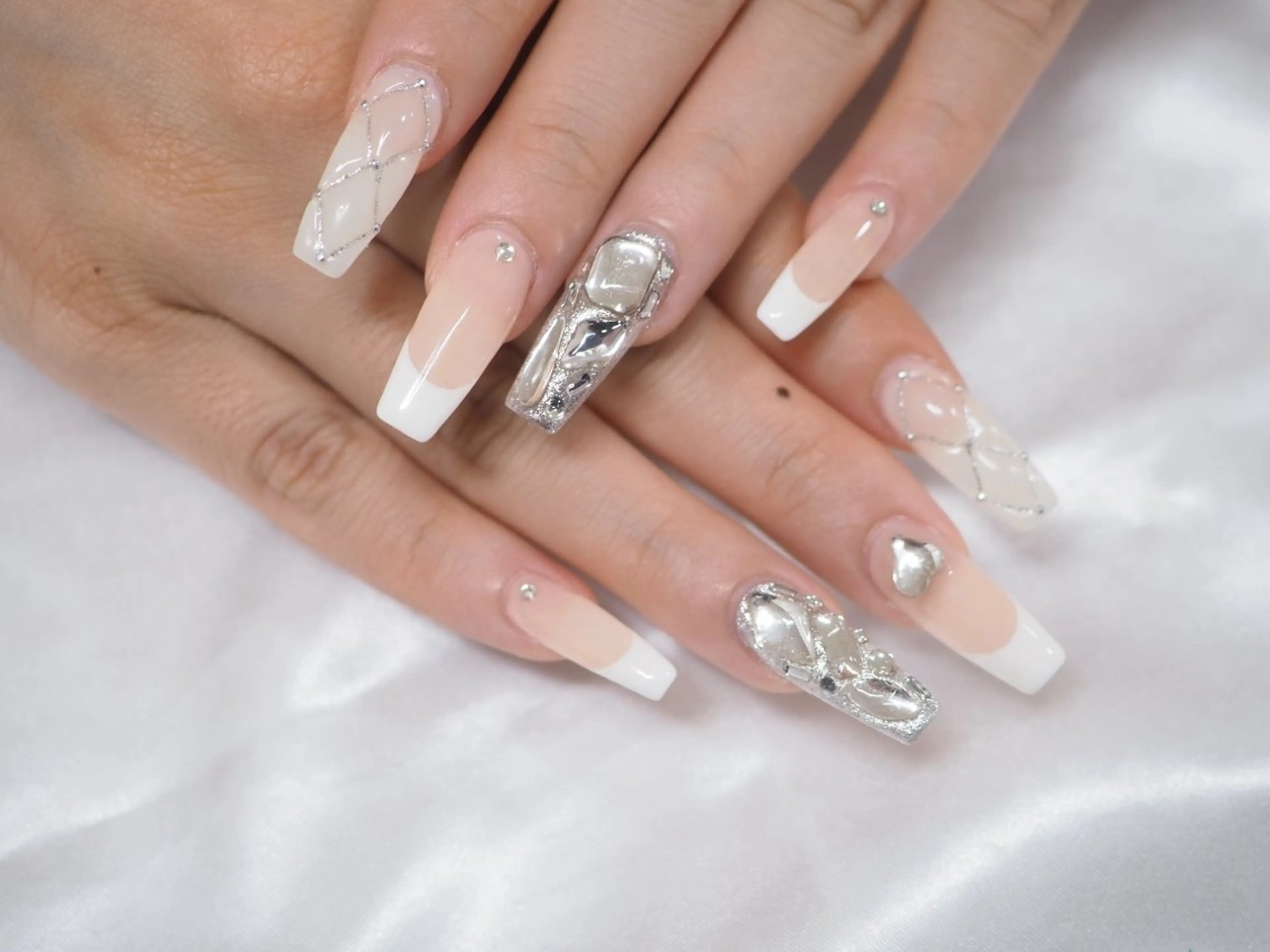 ネイル ハンドネイル 中江 彩芽のネイルデザイン