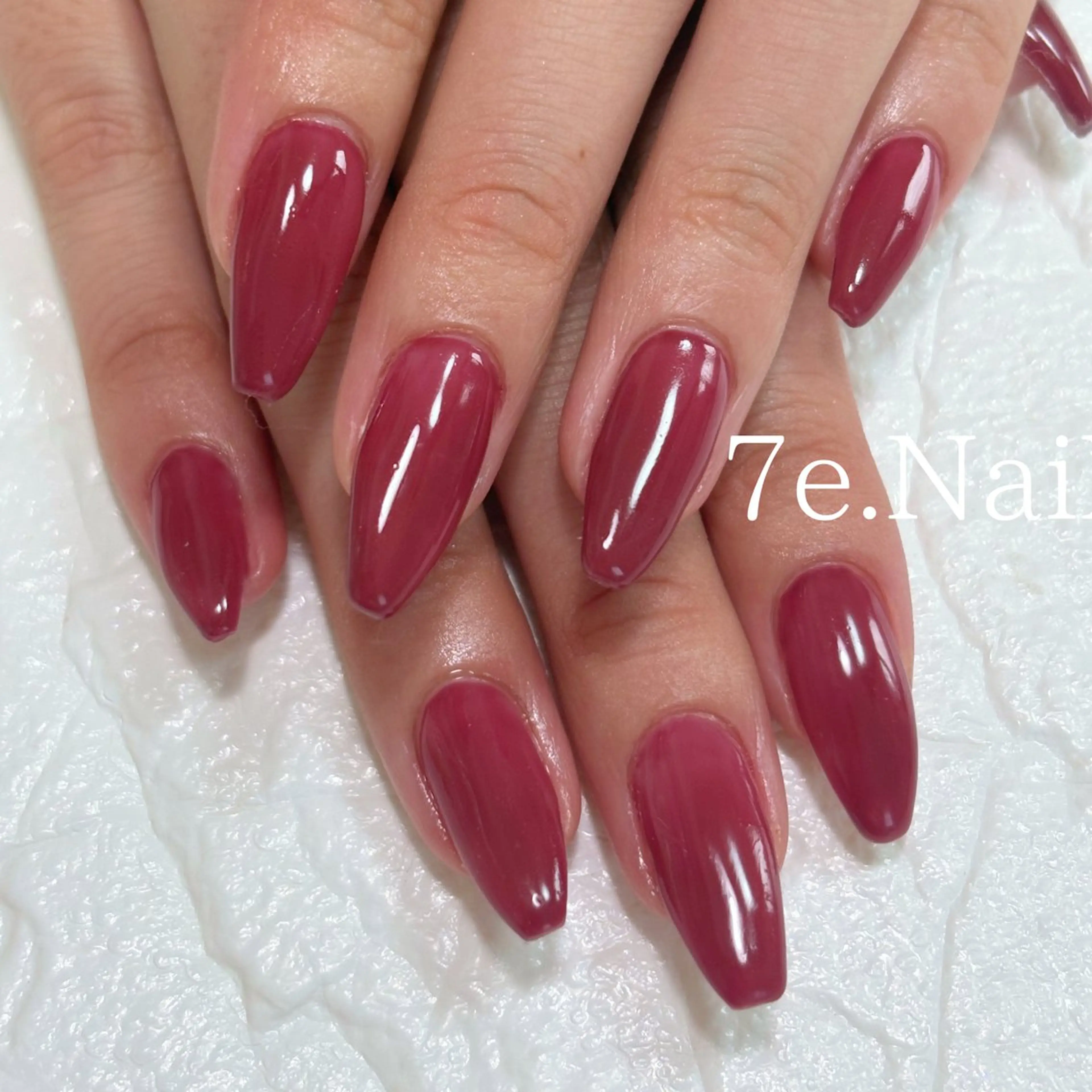 ネイル 7e. Nailのネイルデザイン