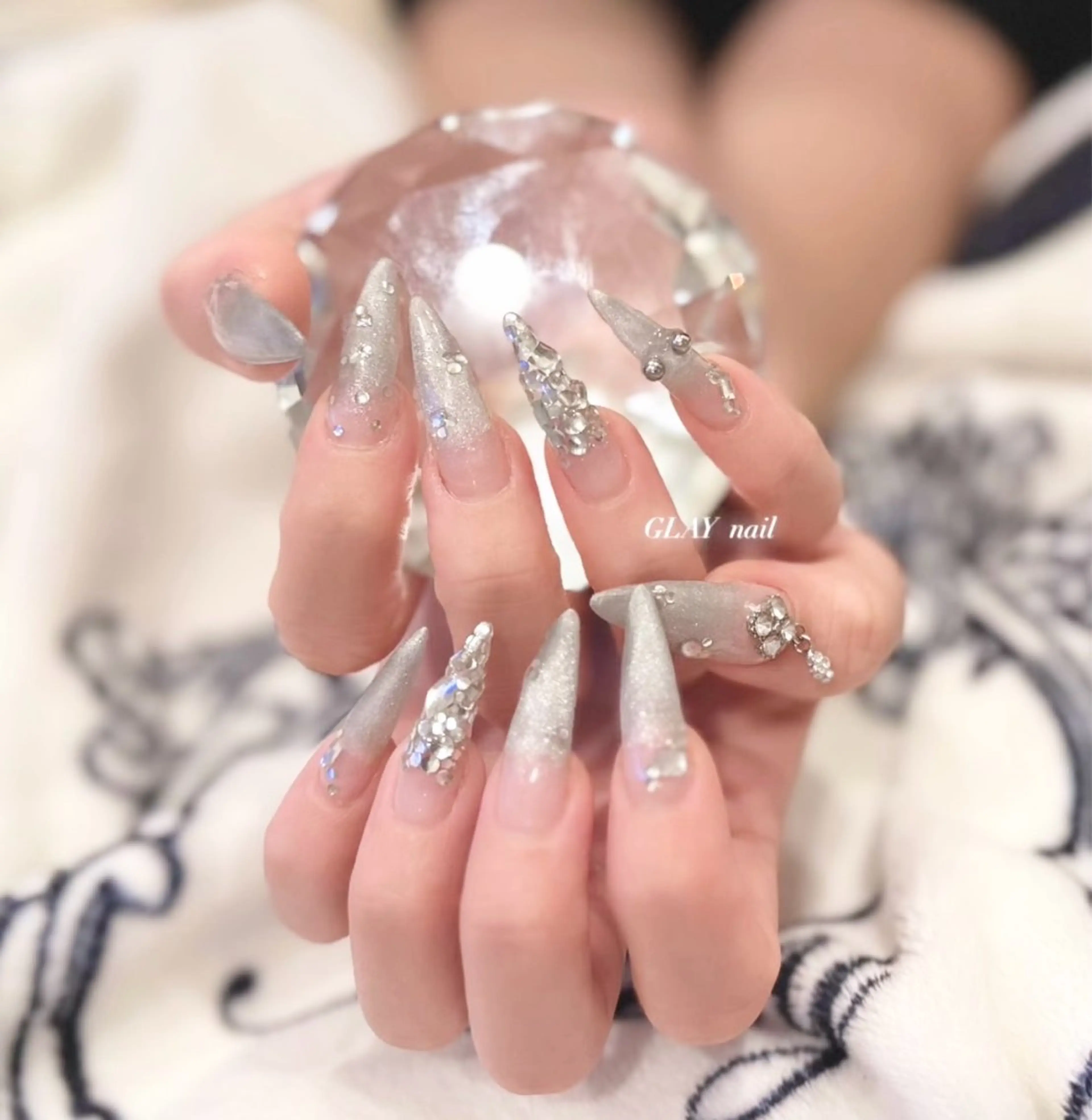 ネイル private salon le'a所属・le'a スタッフのネイルデザイン