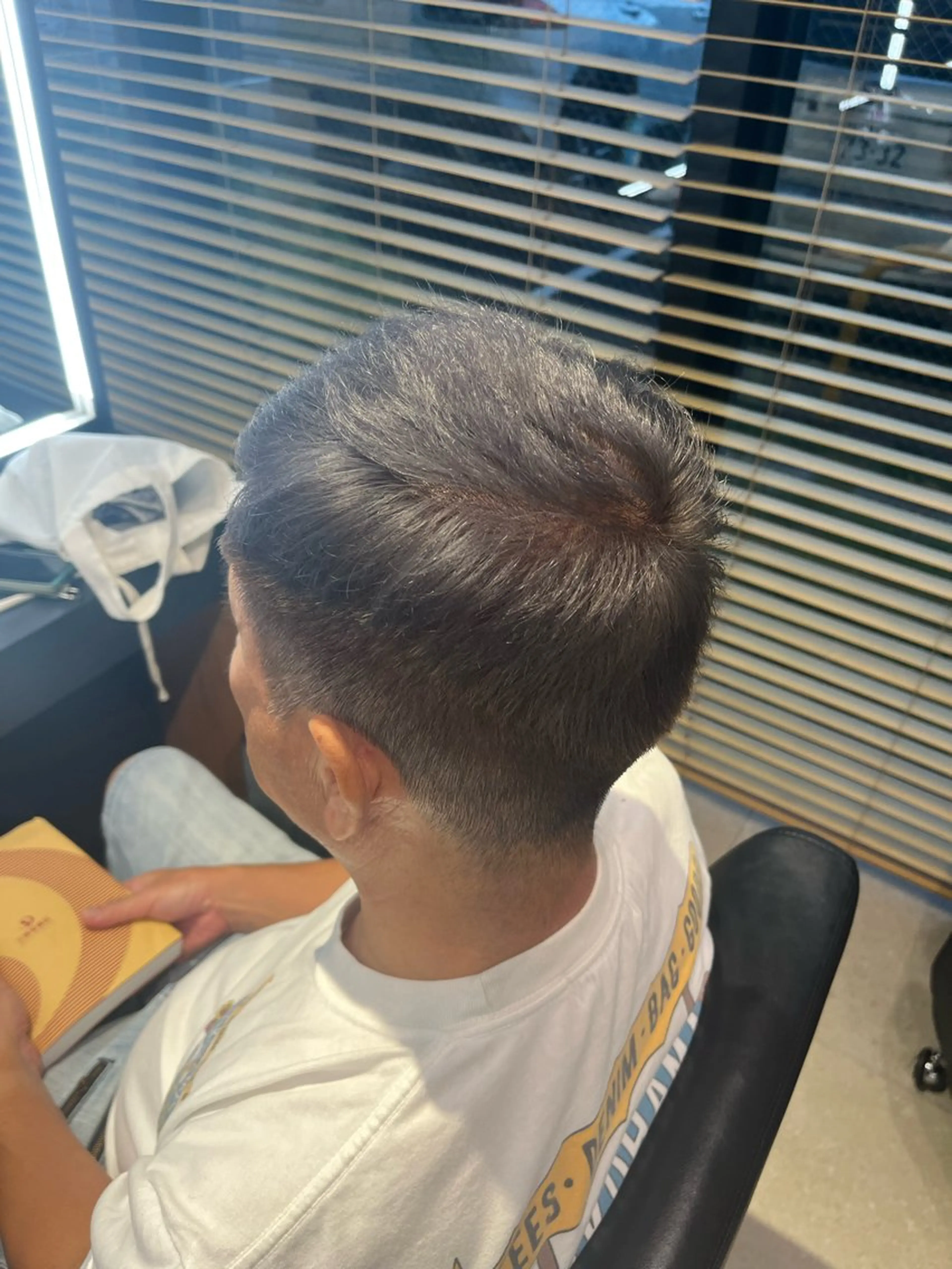 ショート カラー シルバー ERII /伏見・栄 カットモデル募集中!のヘアスタイル