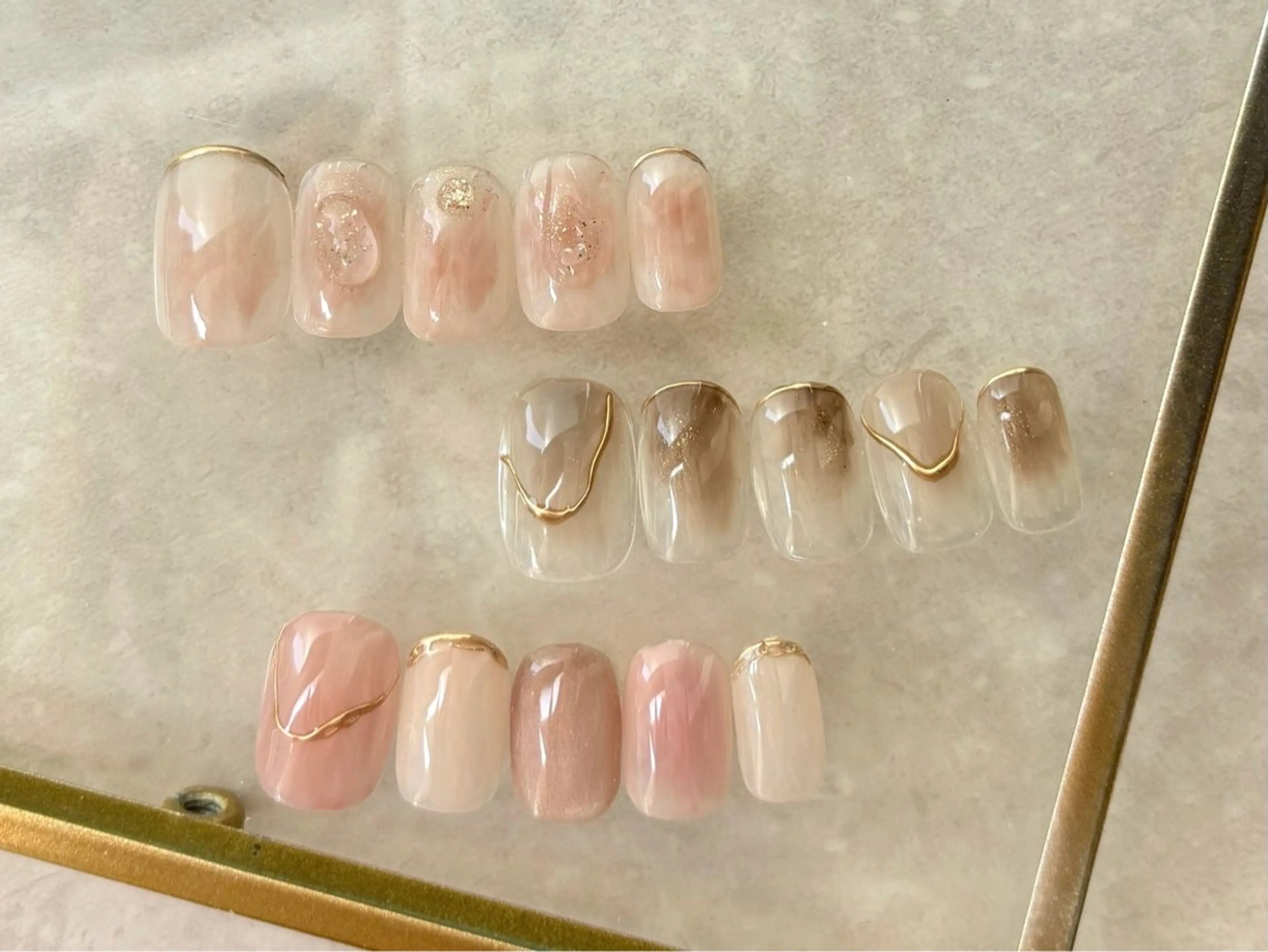 ネイル ニュアンスネイル aoi .のネイルデザイン