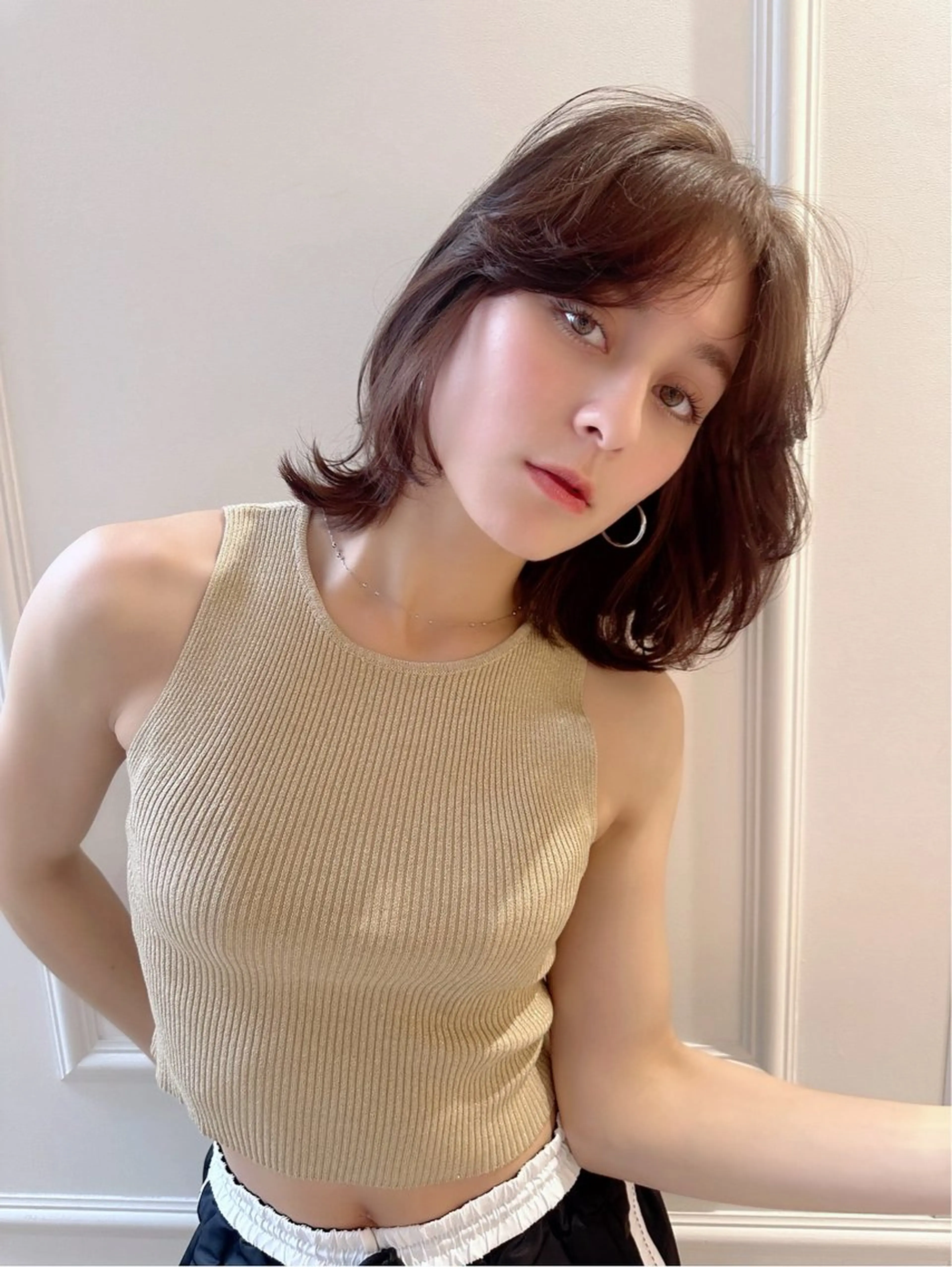 ミディアム カラー カット ヘアカラー トリートメント ベージュ/インナー カラー🤍Rieのヘアスタイル