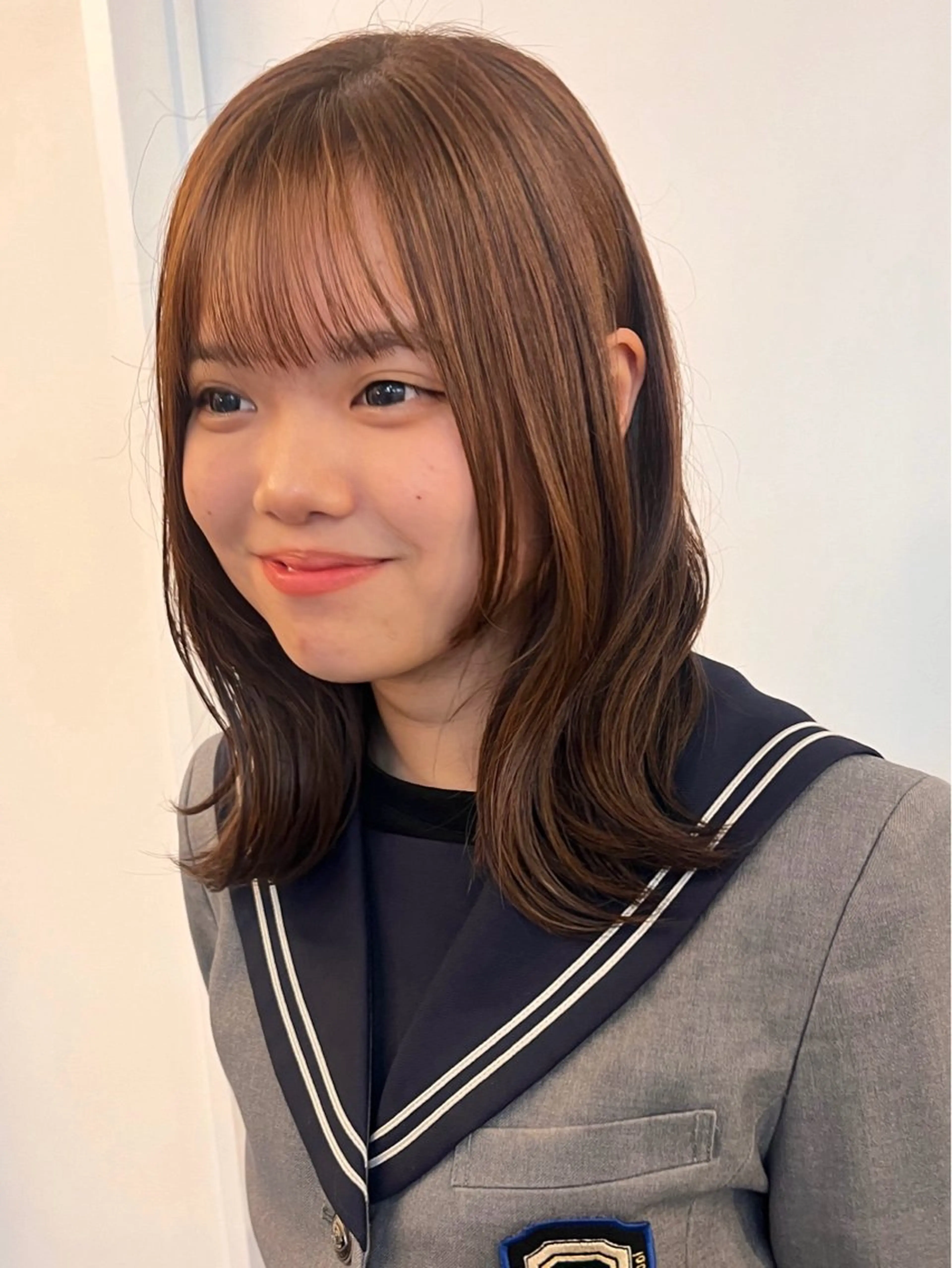 ミディアム カラー 黒髪 卒業式のヘアスタイル ヘアカラー トリートメント レイヤーカット/韓国 ヘア/ honokaのヘアスタイル