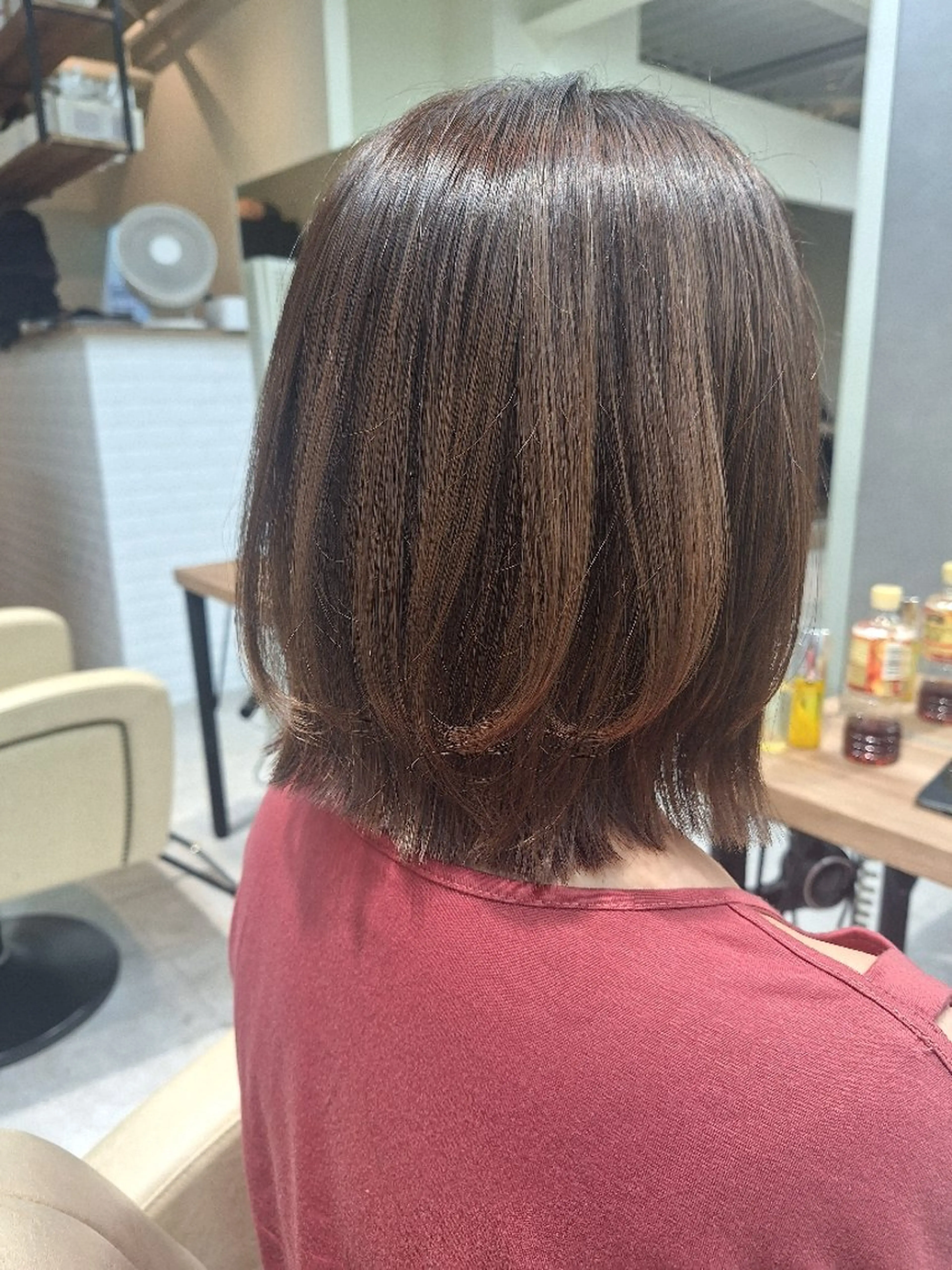 ミディアム カラー ボブ くびれヘア くびれレイヤー レイヤーカット 北村 恵美のヘアスタイル