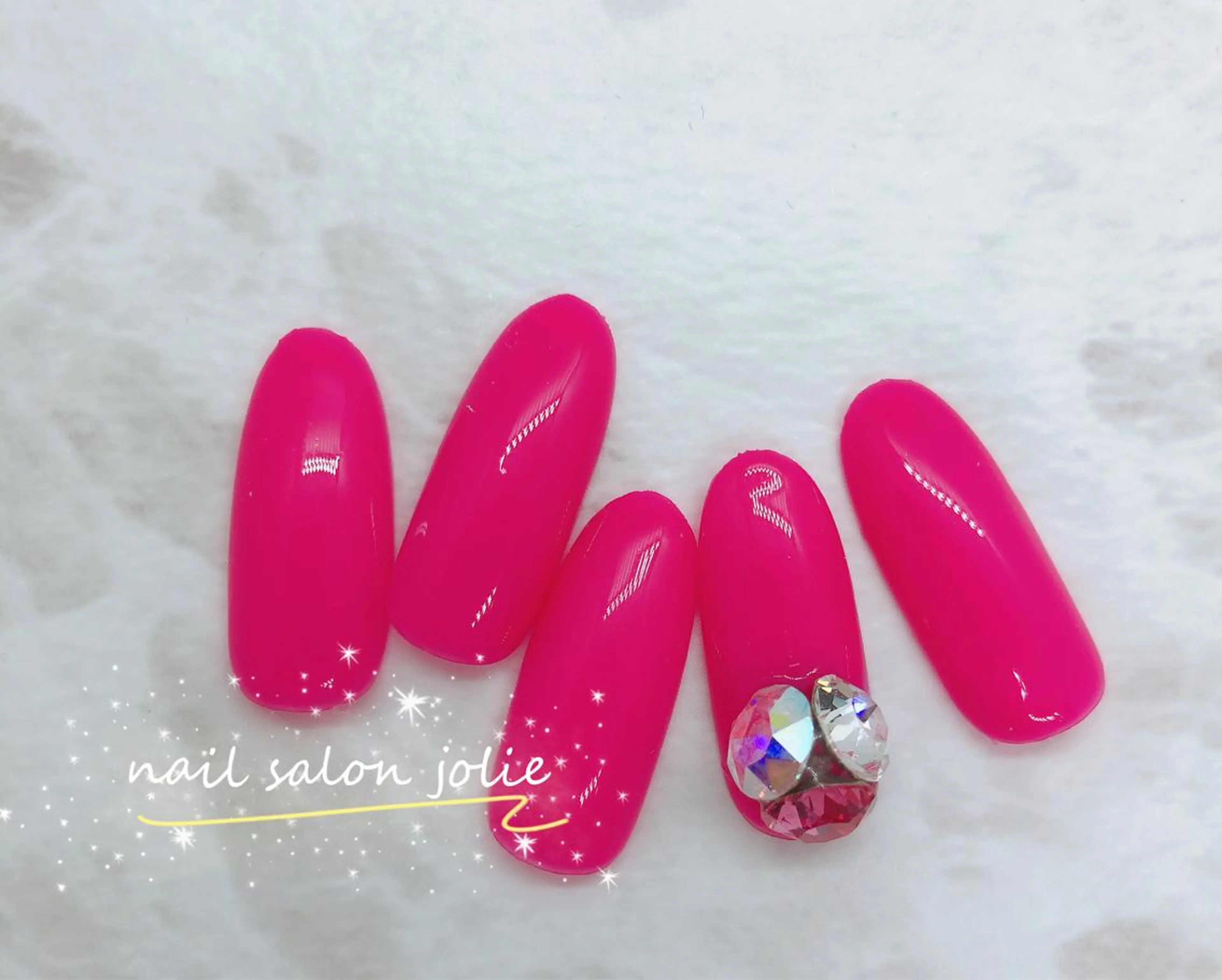 夏ネイル　ハンド　初回オフ無料!!ケア込み　ワンカラー＋3Dストーン　6180の写真