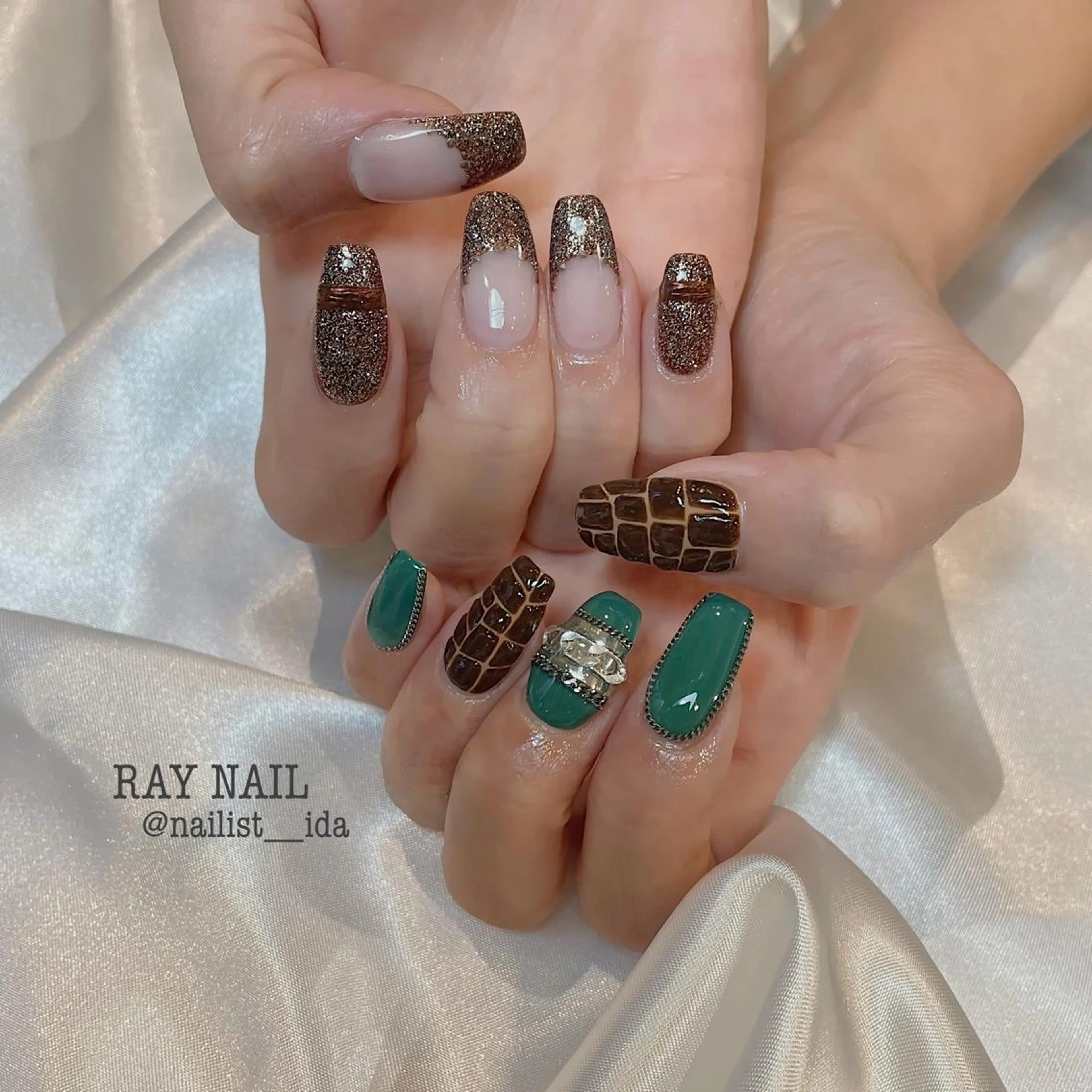 ネイル Arowa 伊田のネイルデザイン