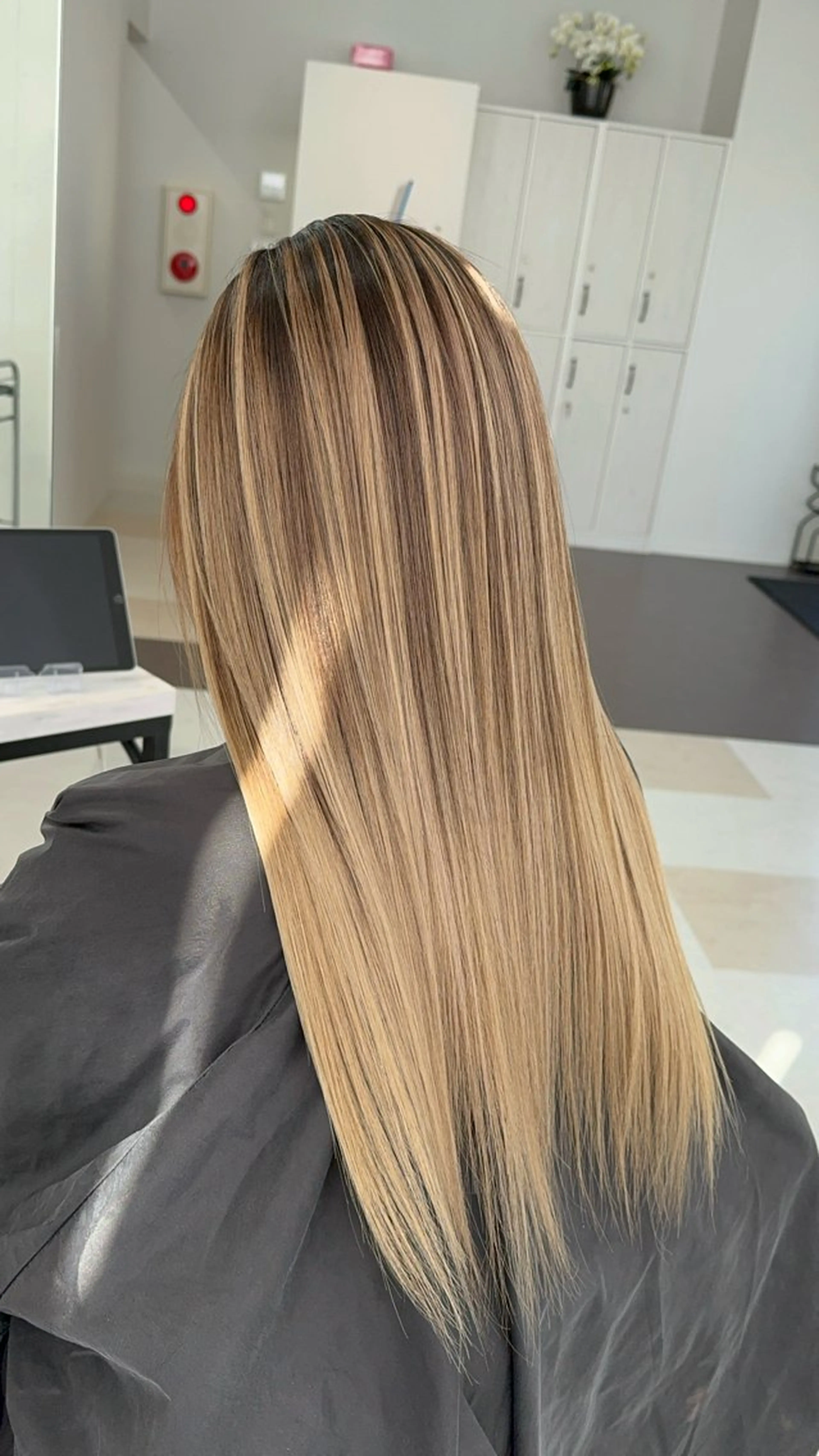 セミロング カラー ヘアカラー トリートメント B.Chance カラーリスト　ペーのヘアスタイル