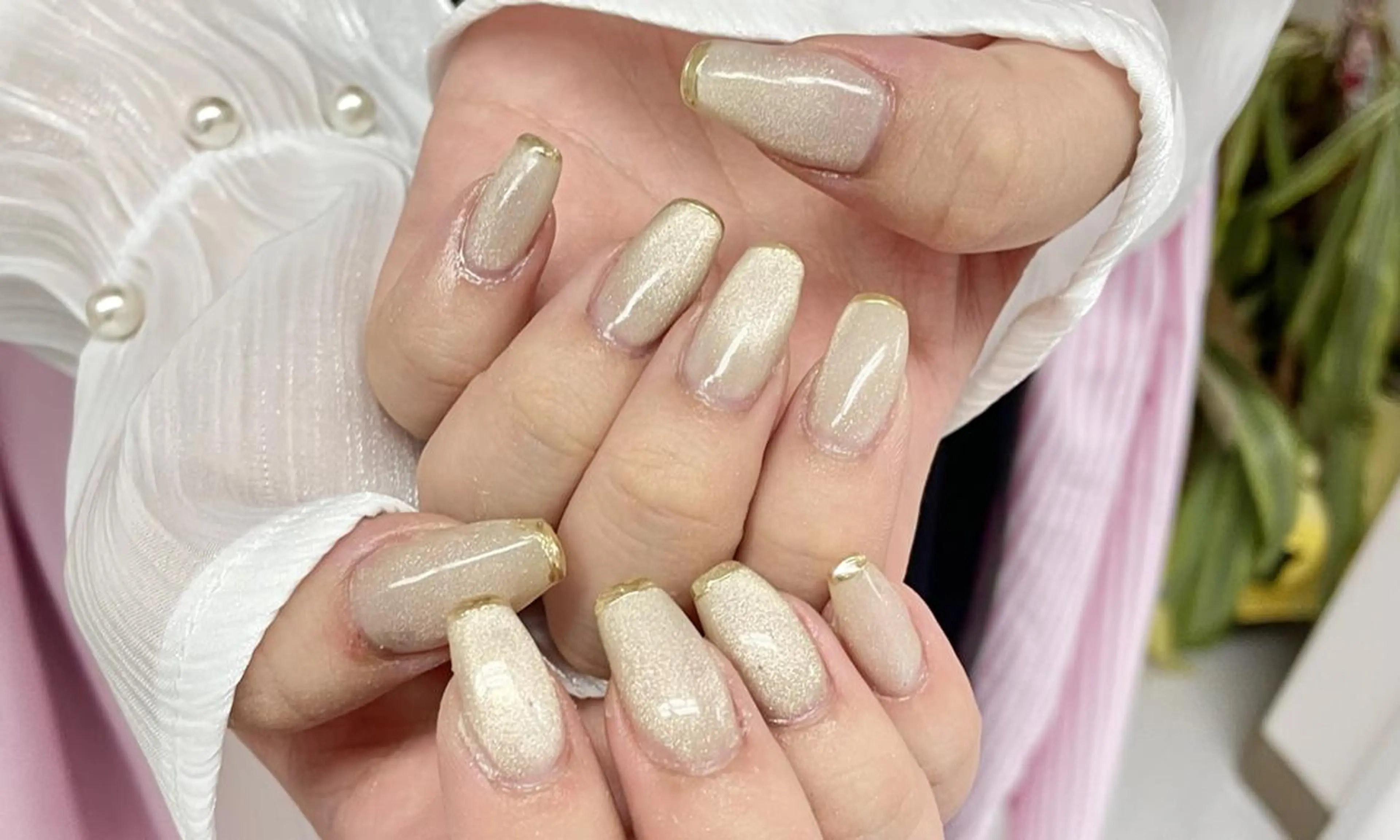 ネイル オーロラネイル チークネイル フットネイル フレンチネイル ガラスフレンチ ハンドネイル 大阪福島 韓国まつげ Sayaka🤍🐩のマツエク・マツパデザイン