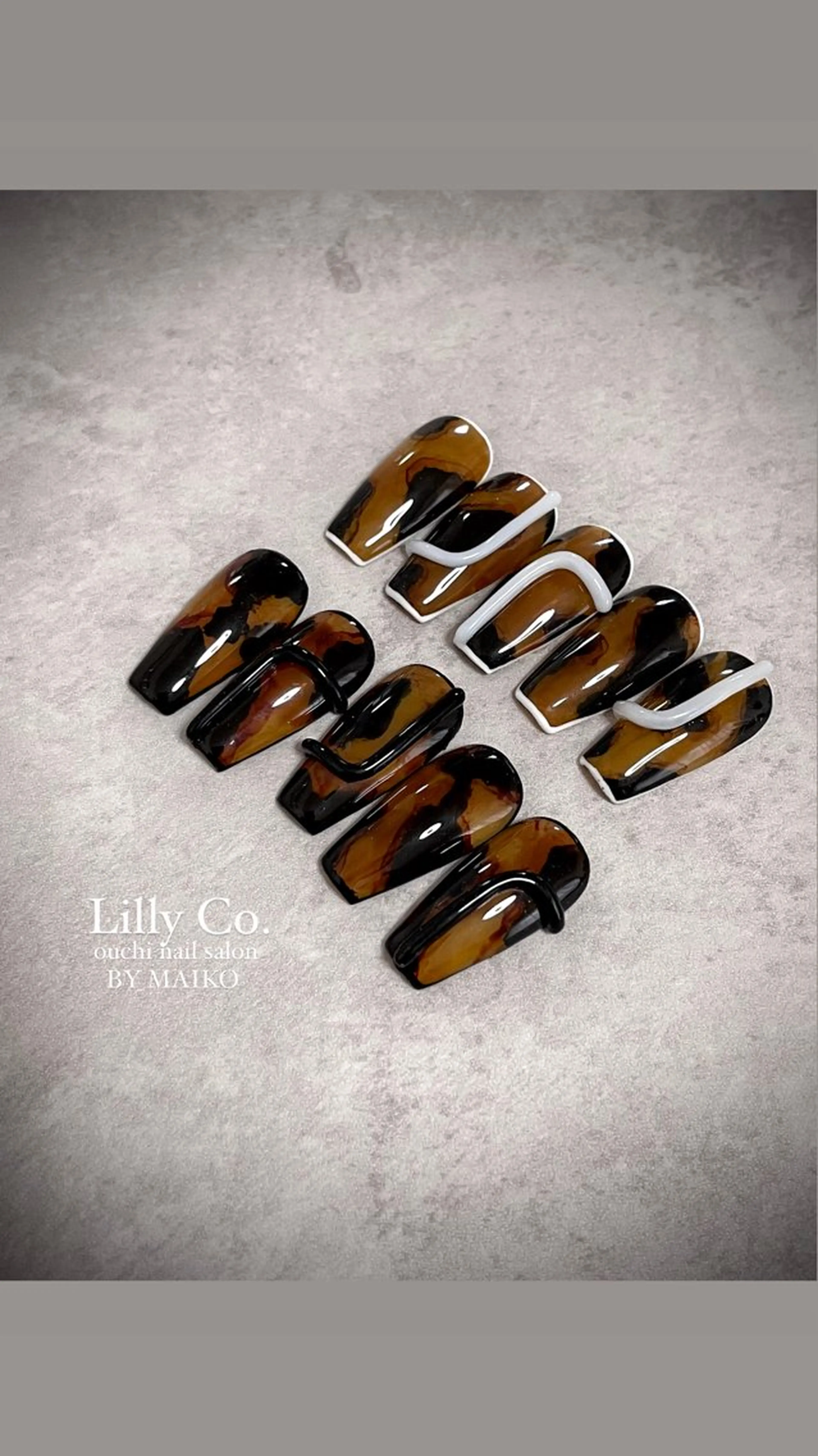 ネイル べっ甲ネイル ハンドネイル ハンドケア Lilly Co.のネイルデザイン