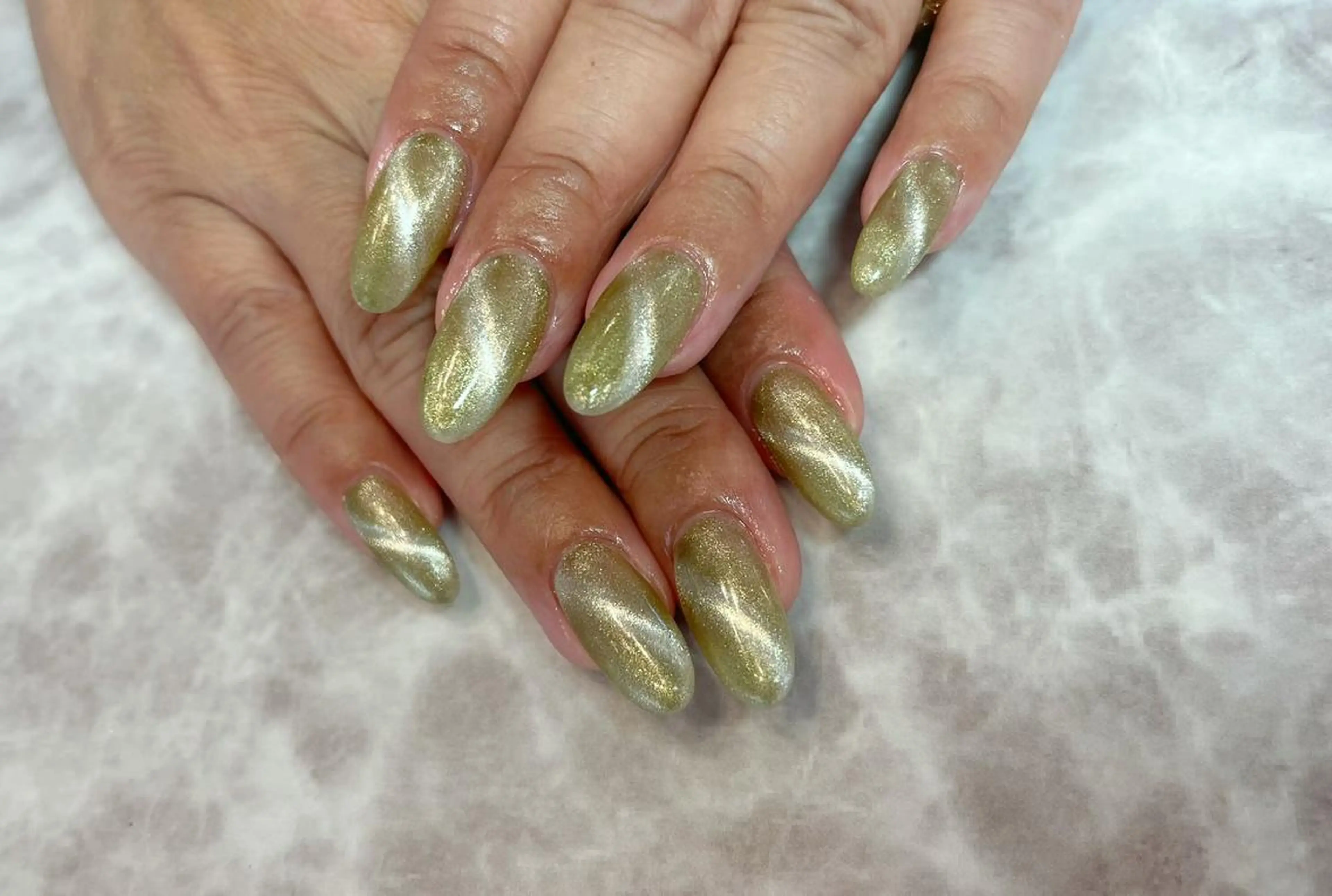 ネイル ネイルリボン 受付スタッフのネイルデザイン