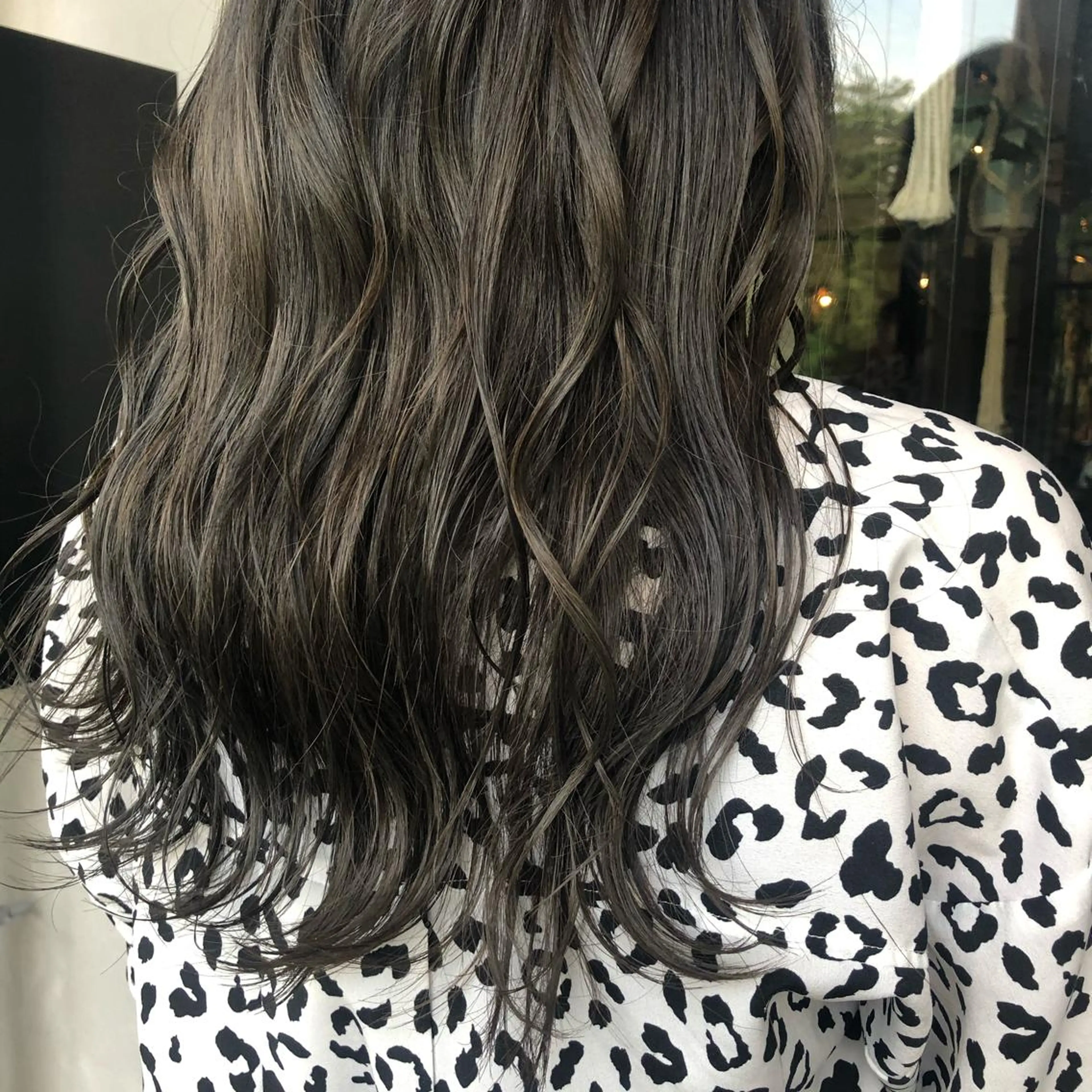 ロング カラー akane .のヘアスタイル