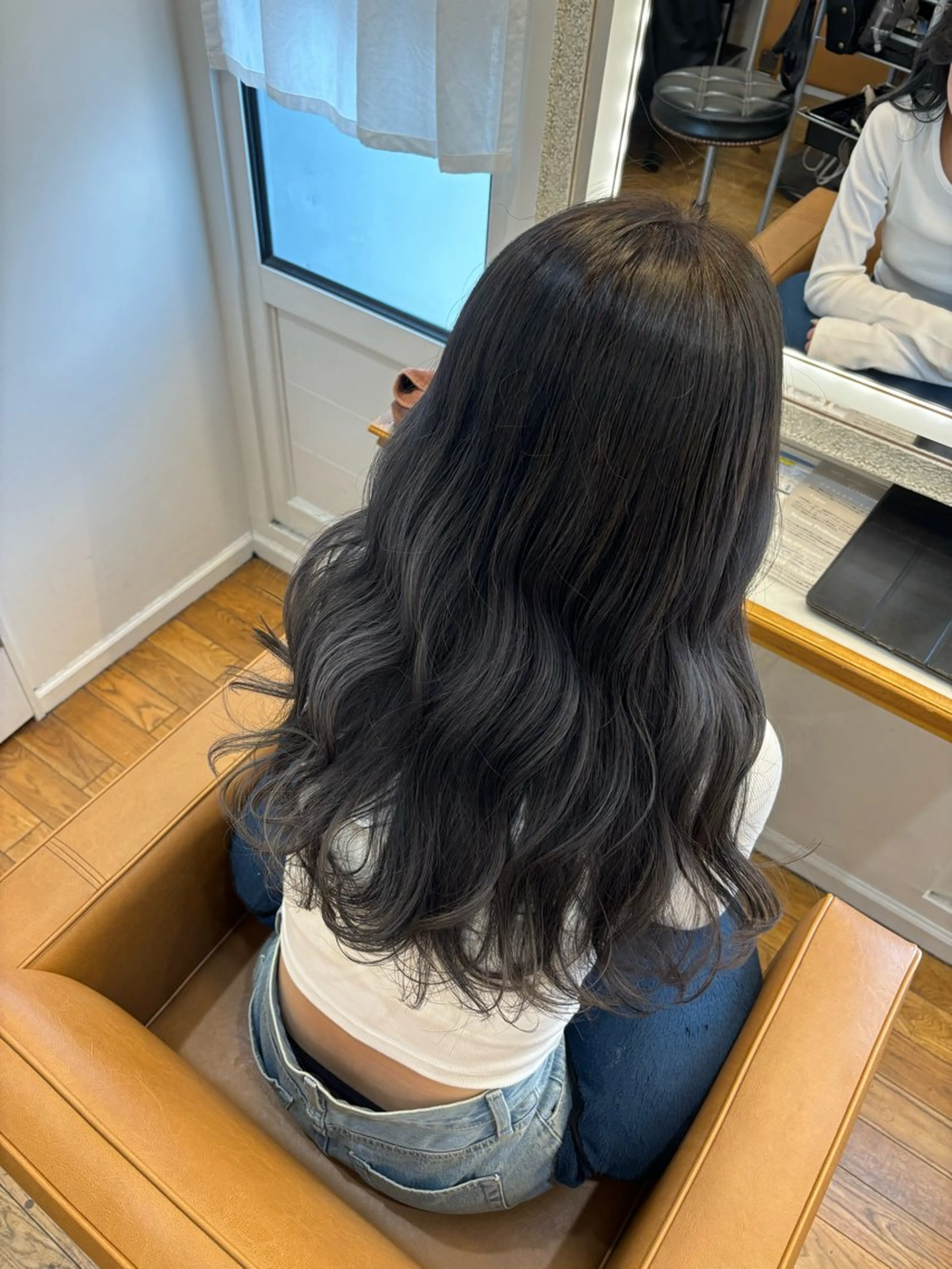 ロング カラー 栗林 茉那のヘアスタイル