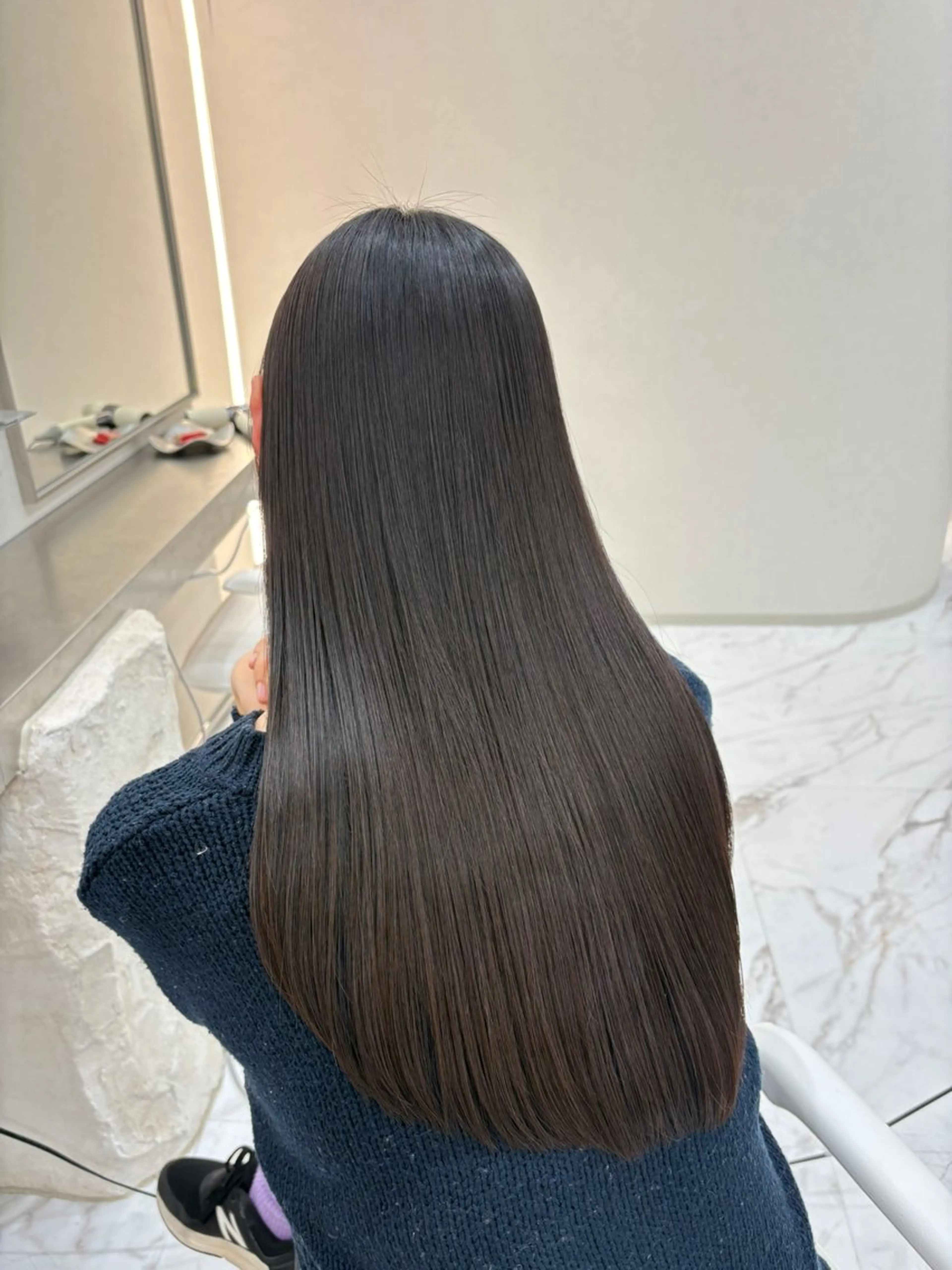 ロング カラー パーマ ベージュカラー ブリーチ 透明感カラー ダブルカラー グレージュ TOMO/ブリーチ 無しオリーブのヘアスタイル