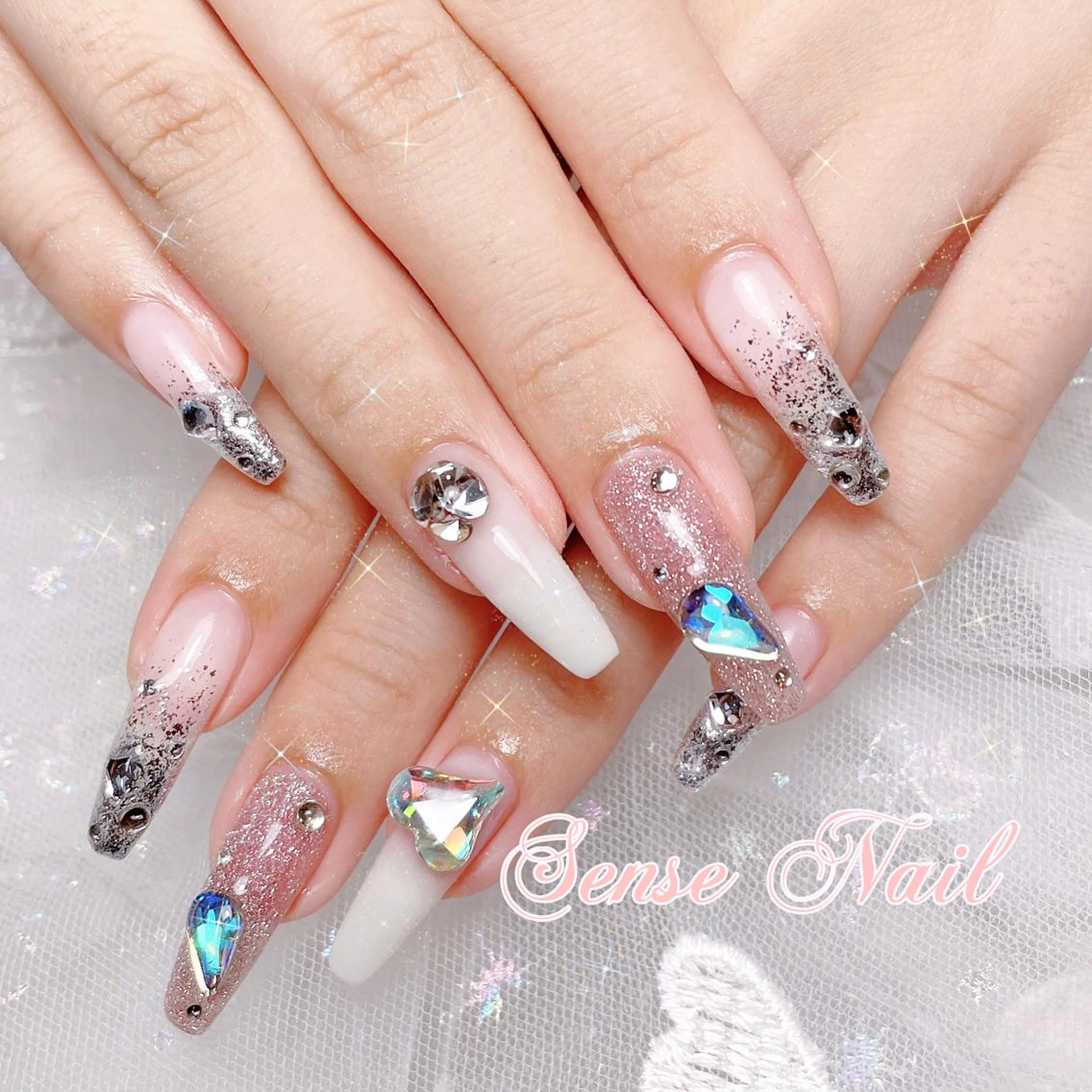 ネイル ハート ハンドネイル ハンドケア 🍧Mirakuru Neiruのネイルデザイン