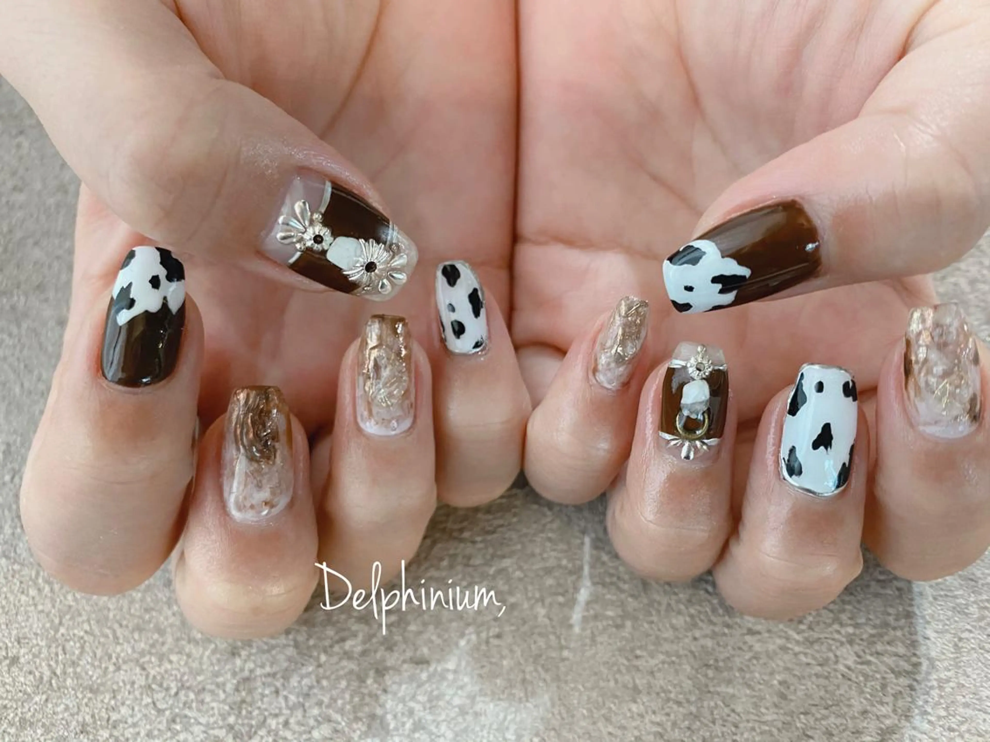 ネイル ハンドネイル 岡本 友恵のネイルデザイン